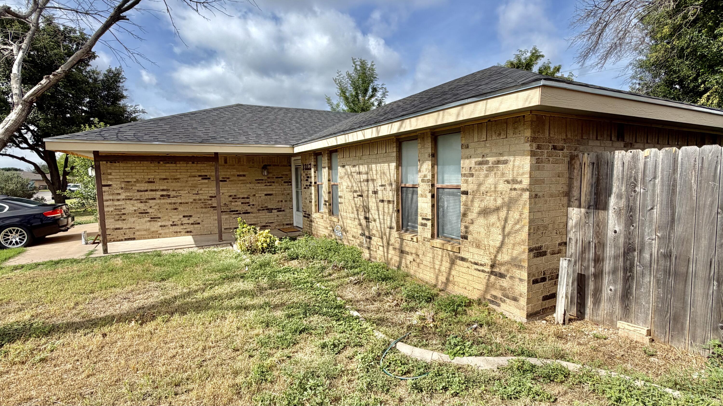 1317 Gregory Drive Property Photo 3