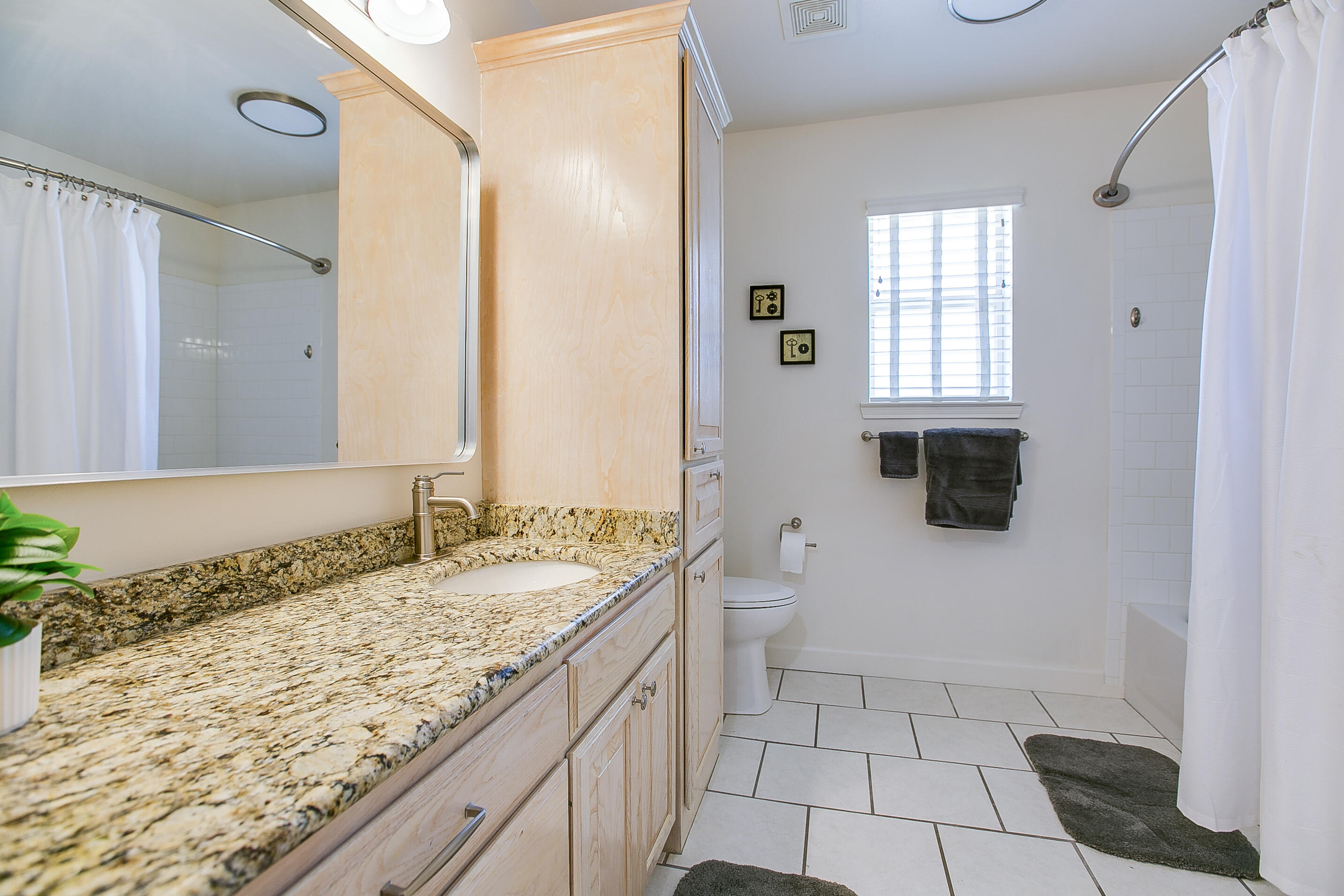 1225 Avondale Avenue Property Photo 29