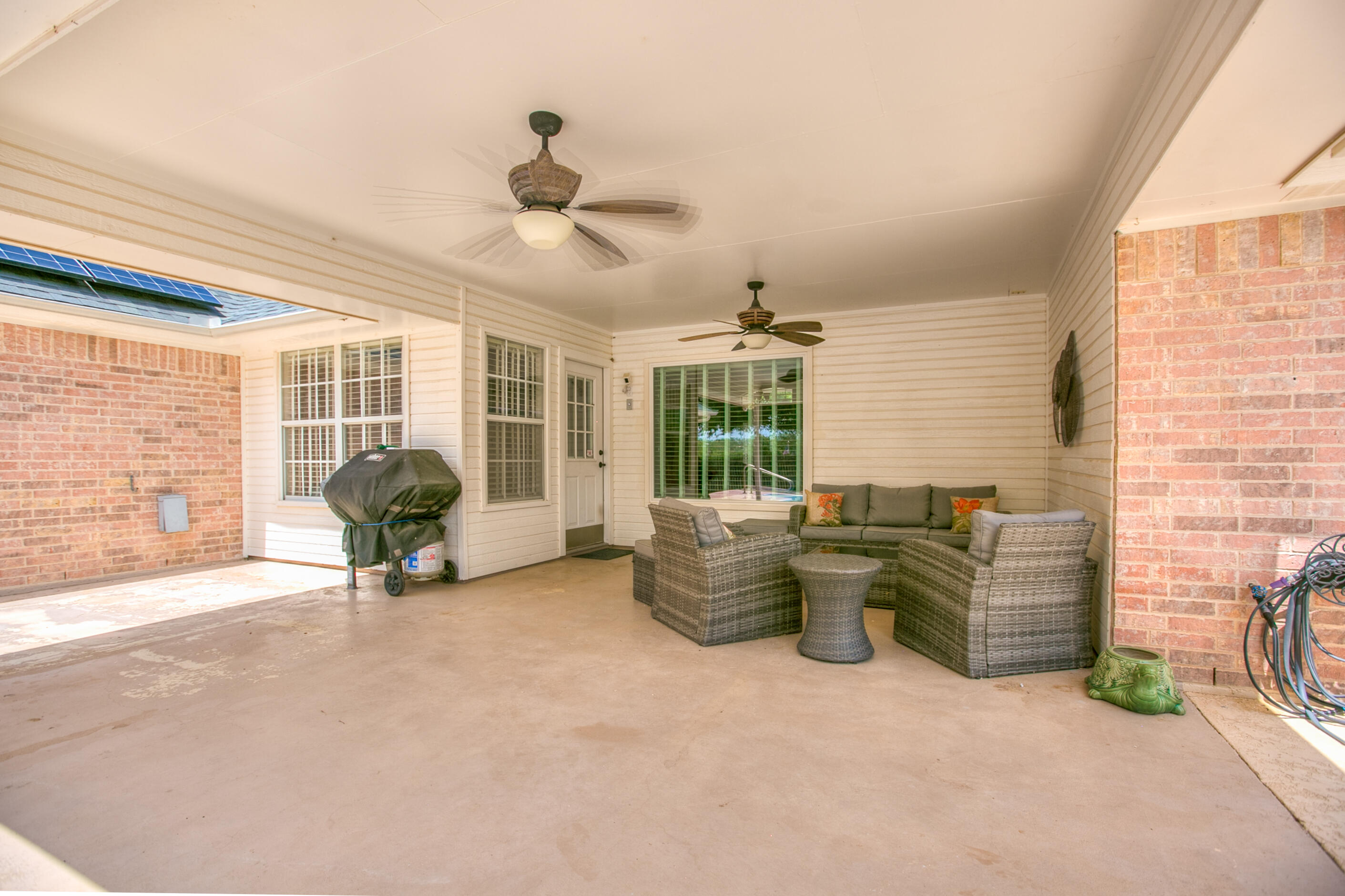 1225 Avondale Avenue Property Photo 35