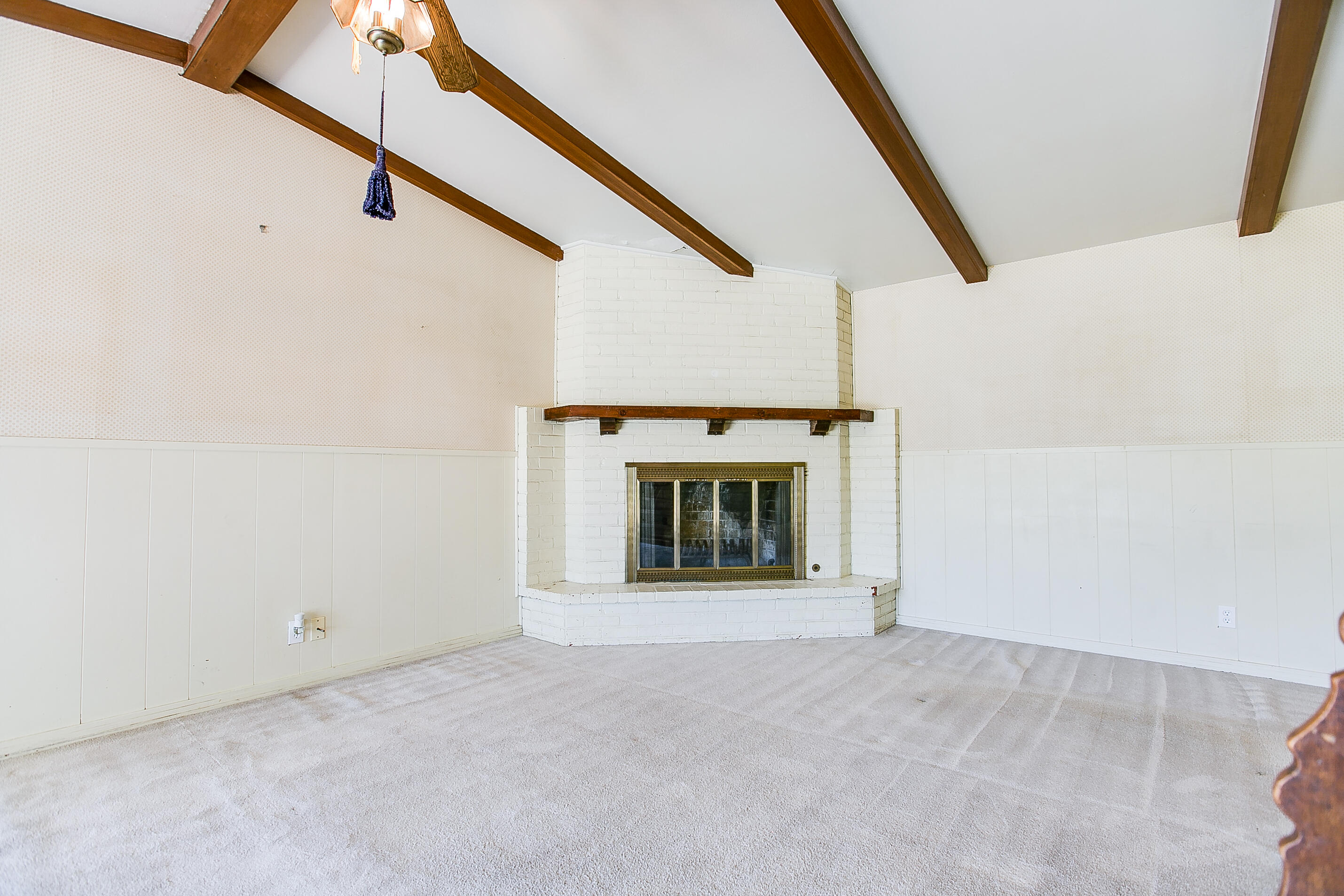 2811 W Twohig Avenue Property Photo 7