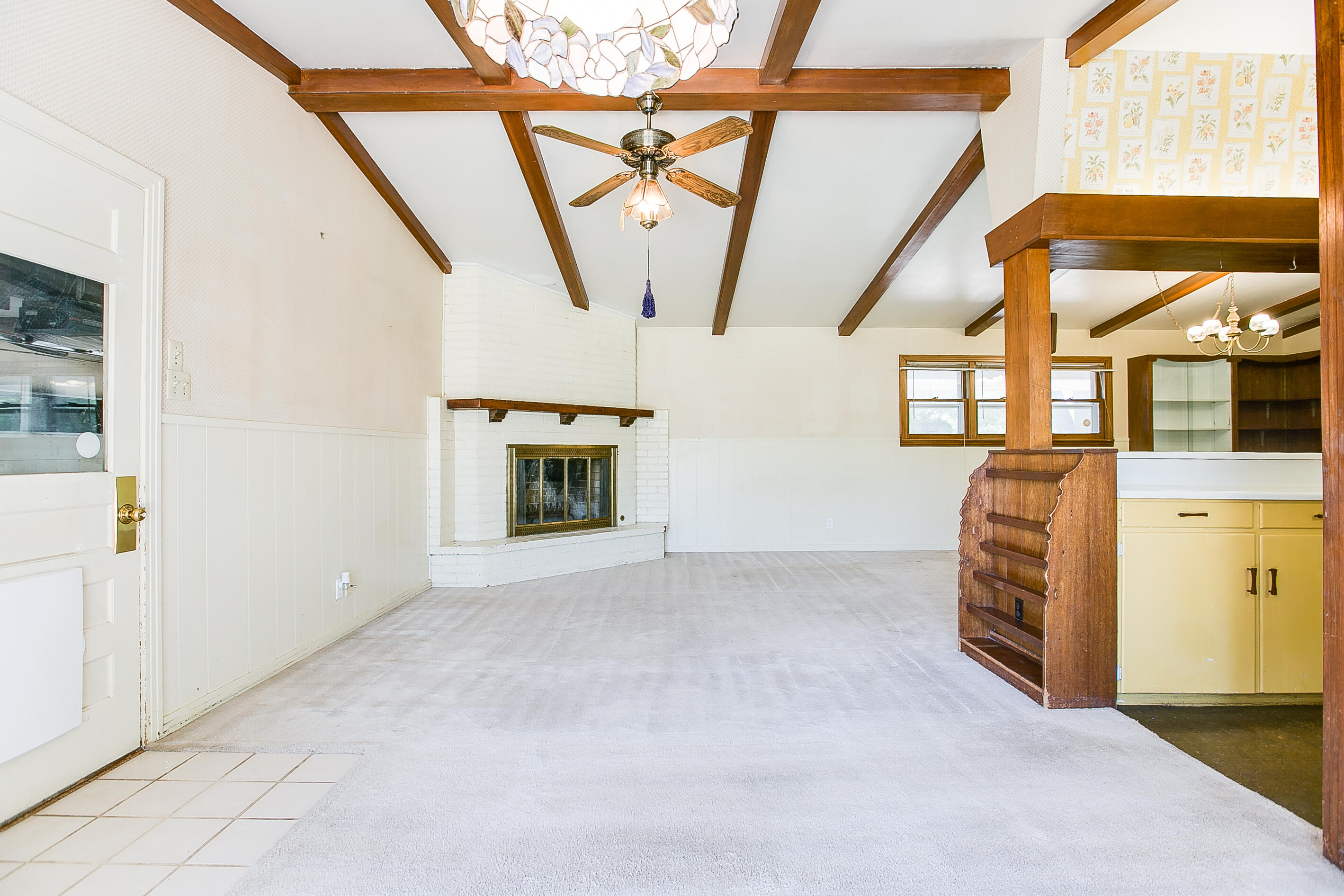 2811 W Twohig Avenue Property Photo 8