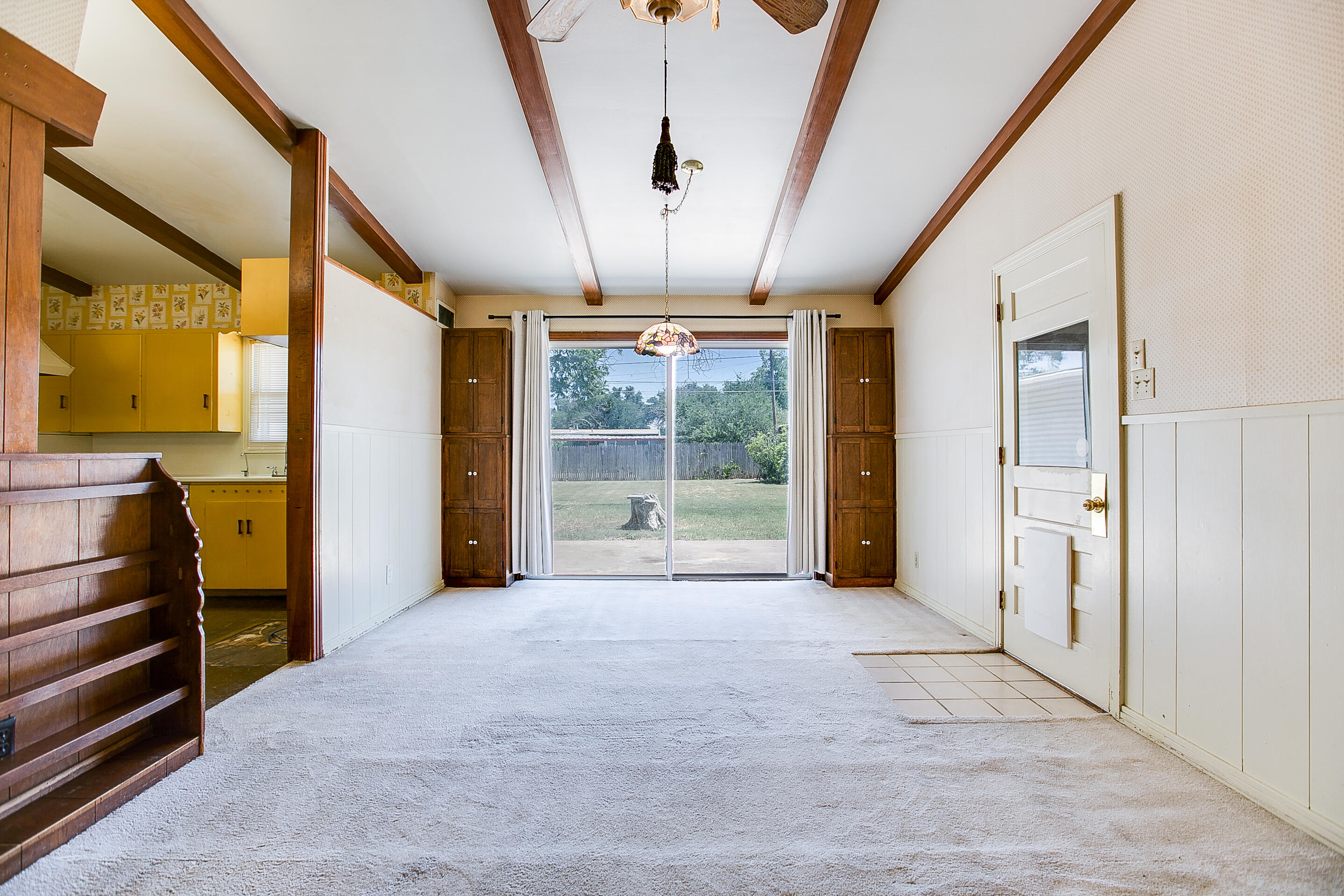 2811 W Twohig Avenue Property Photo 9