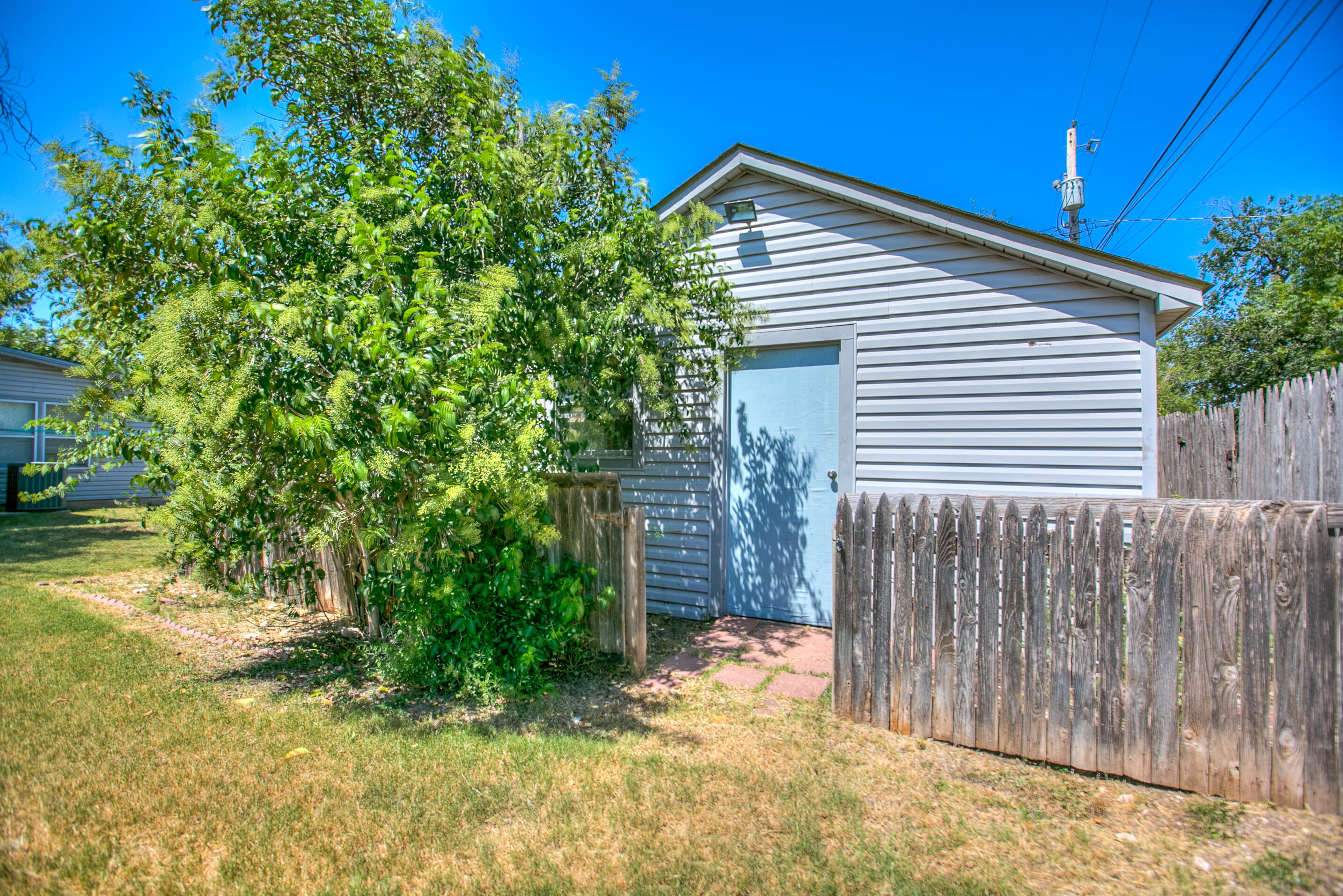 2811 W Twohig Avenue Property Photo 29
