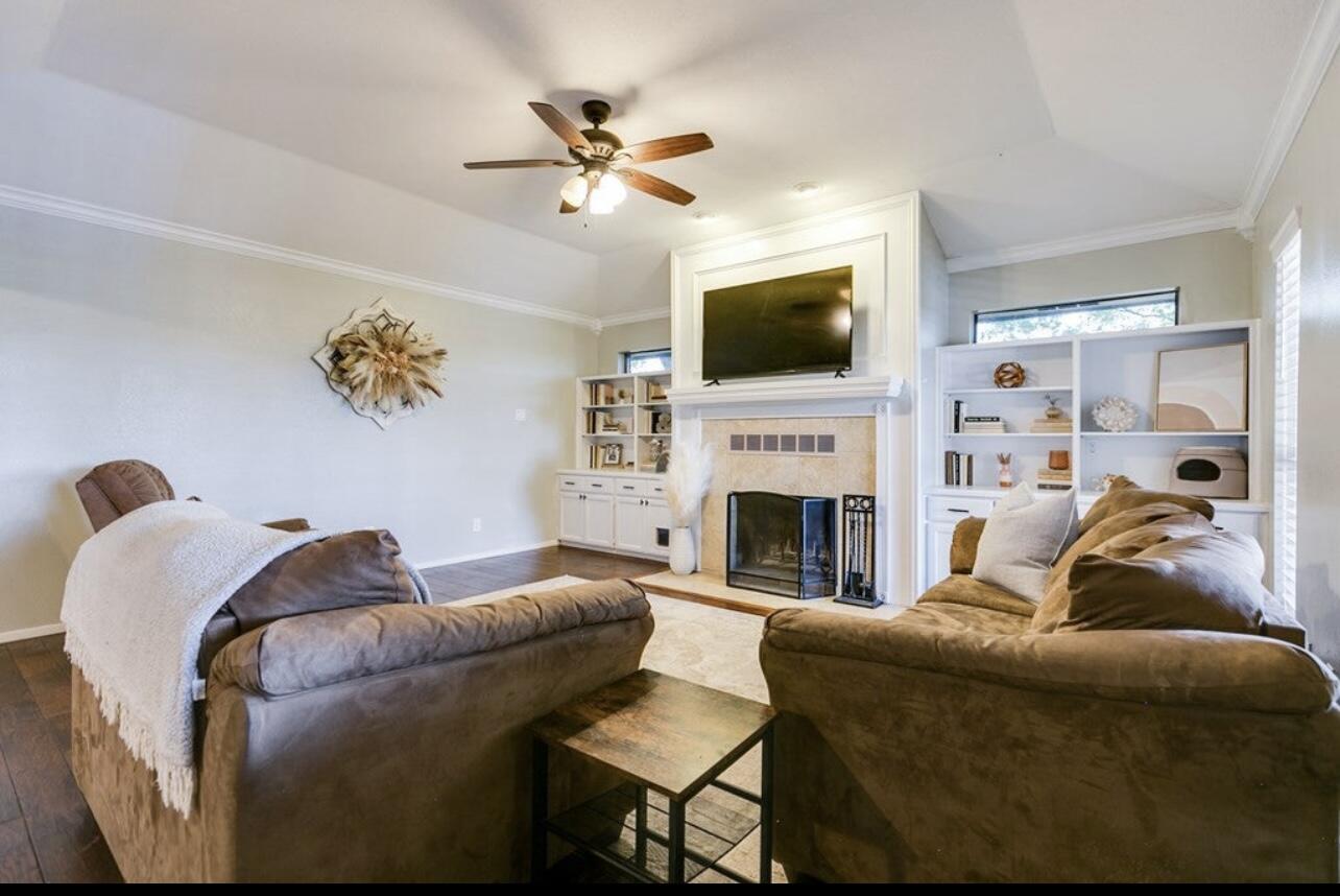 1305 N Broadway Street Property Photo 15