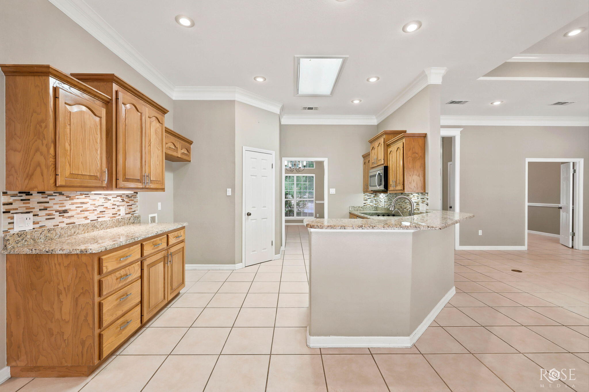 6030 Kingsbridge Drive Property Photo 14
