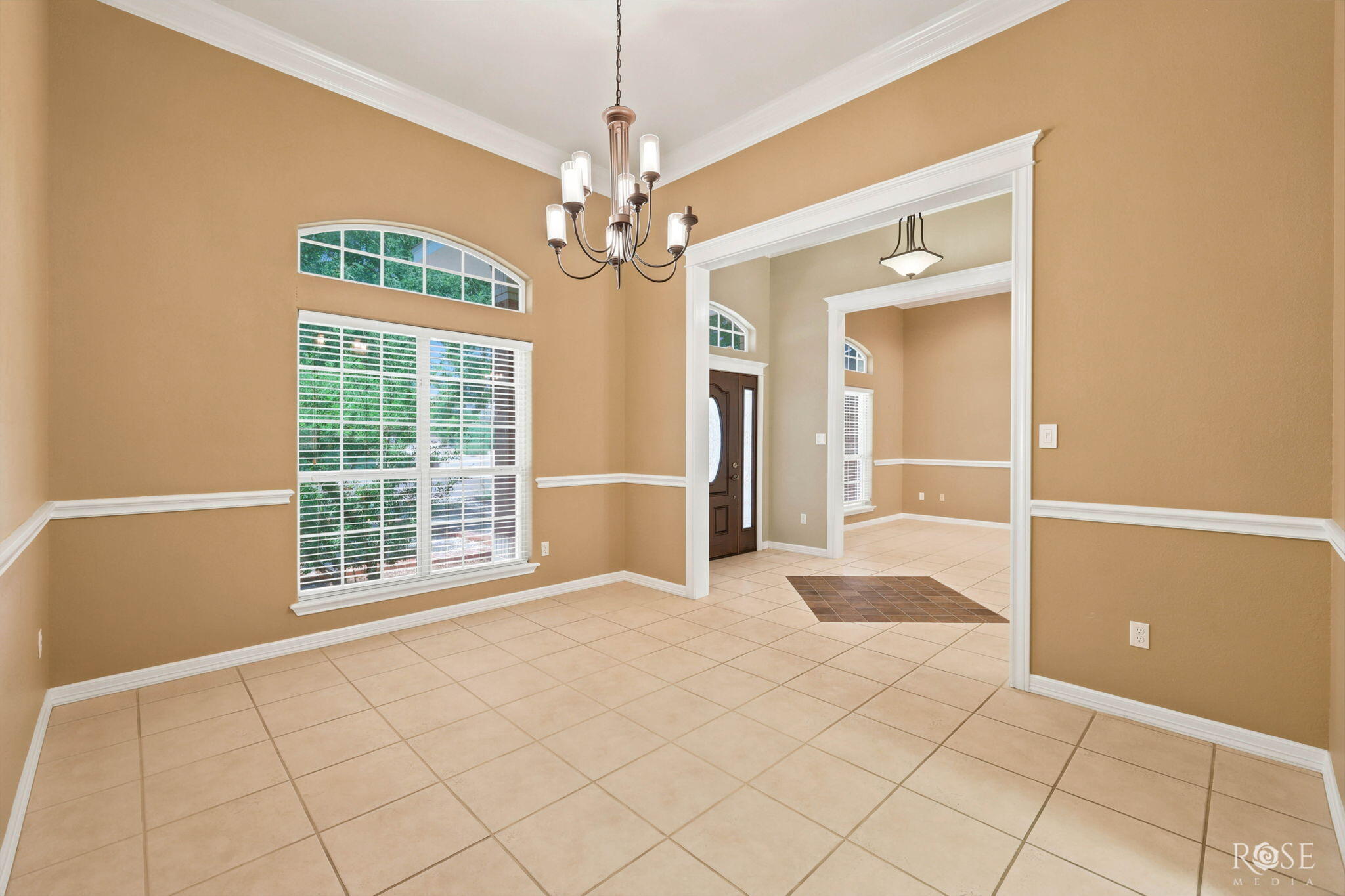 6030 Kingsbridge Drive Property Photo 18