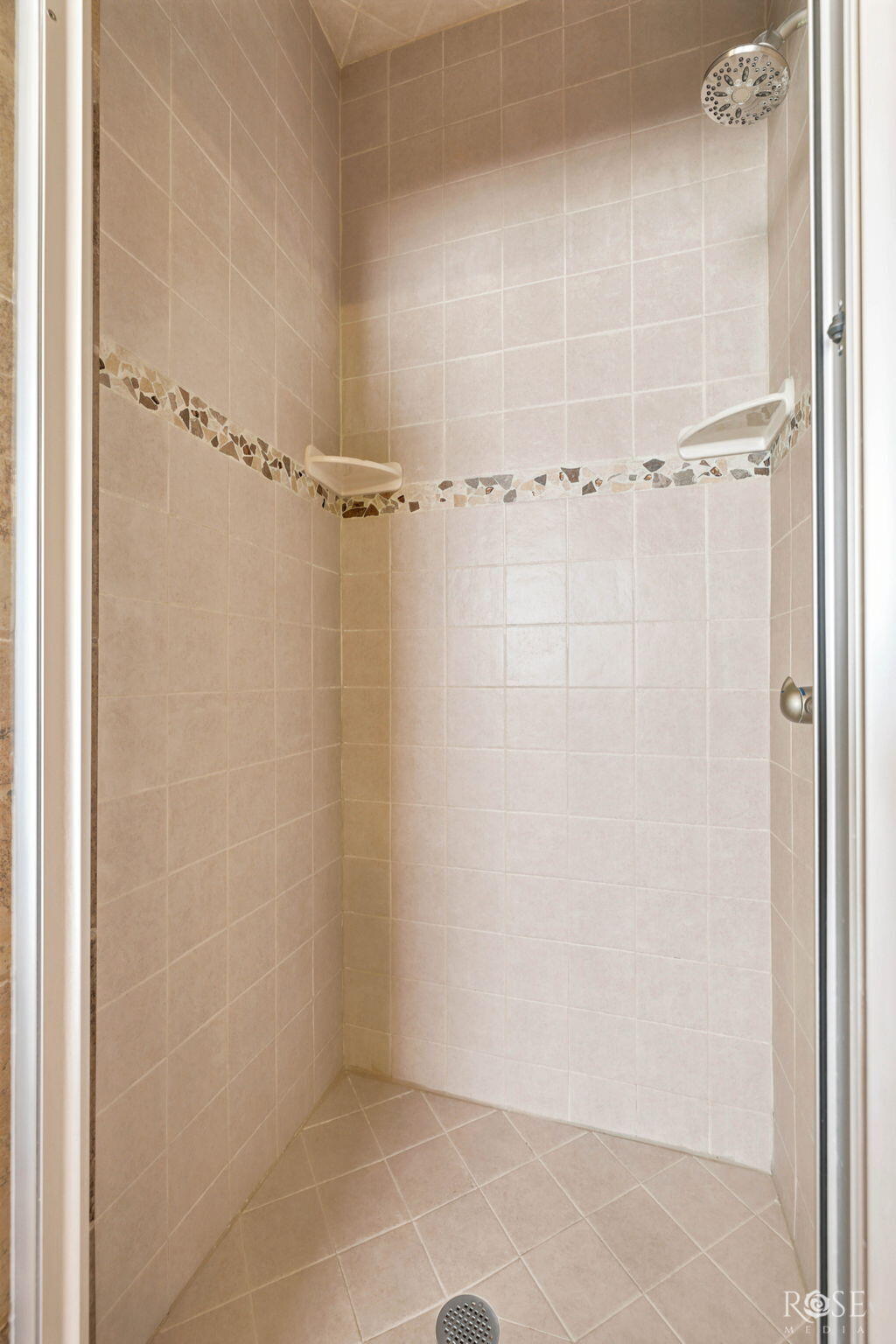 6030 Kingsbridge Drive Property Photo 25