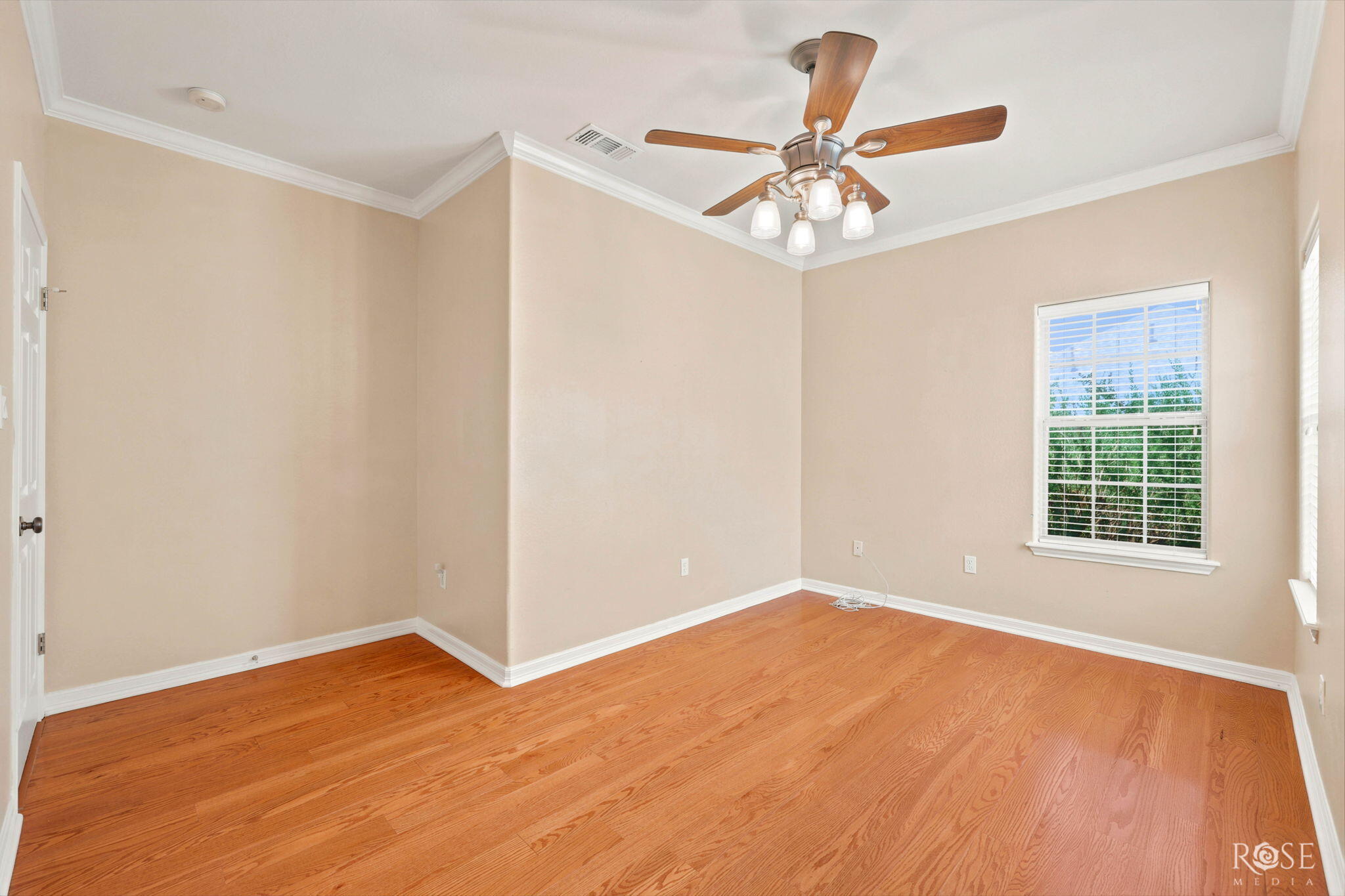 6030 Kingsbridge Drive Property Photo 30