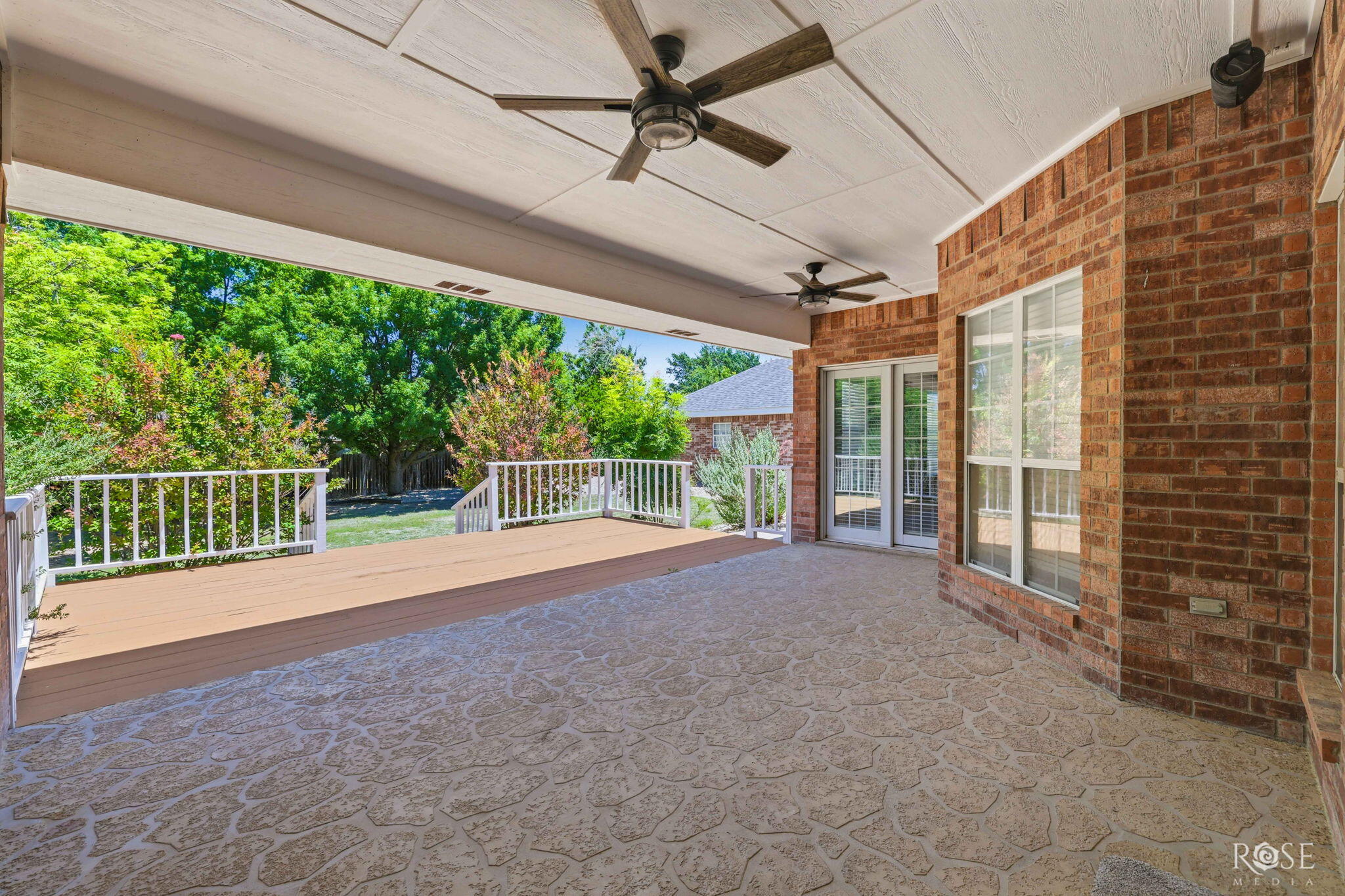 6030 Kingsbridge Drive Property Photo 32