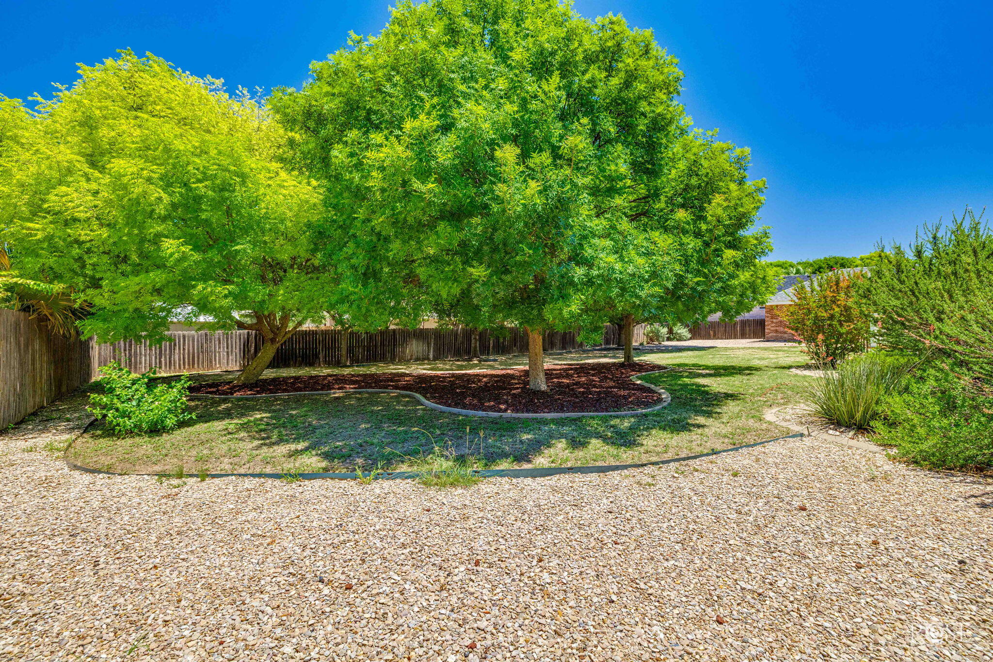 6030 Kingsbridge Drive Property Photo 36