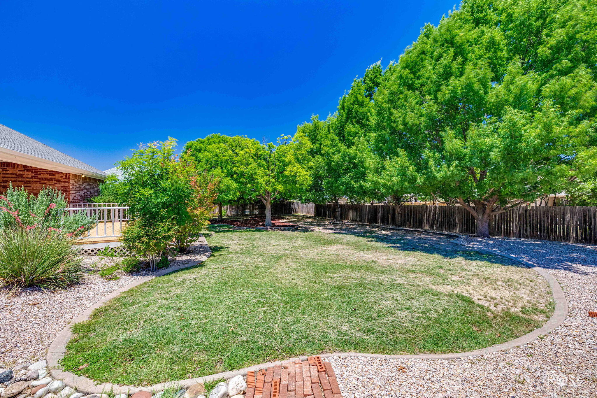 6030 Kingsbridge Drive Property Photo 39