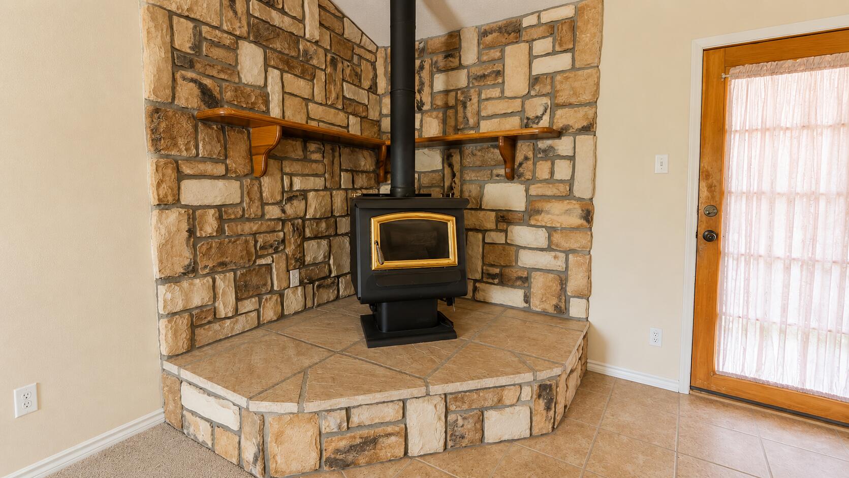 8165 Hackberry Lane Property Photo 4