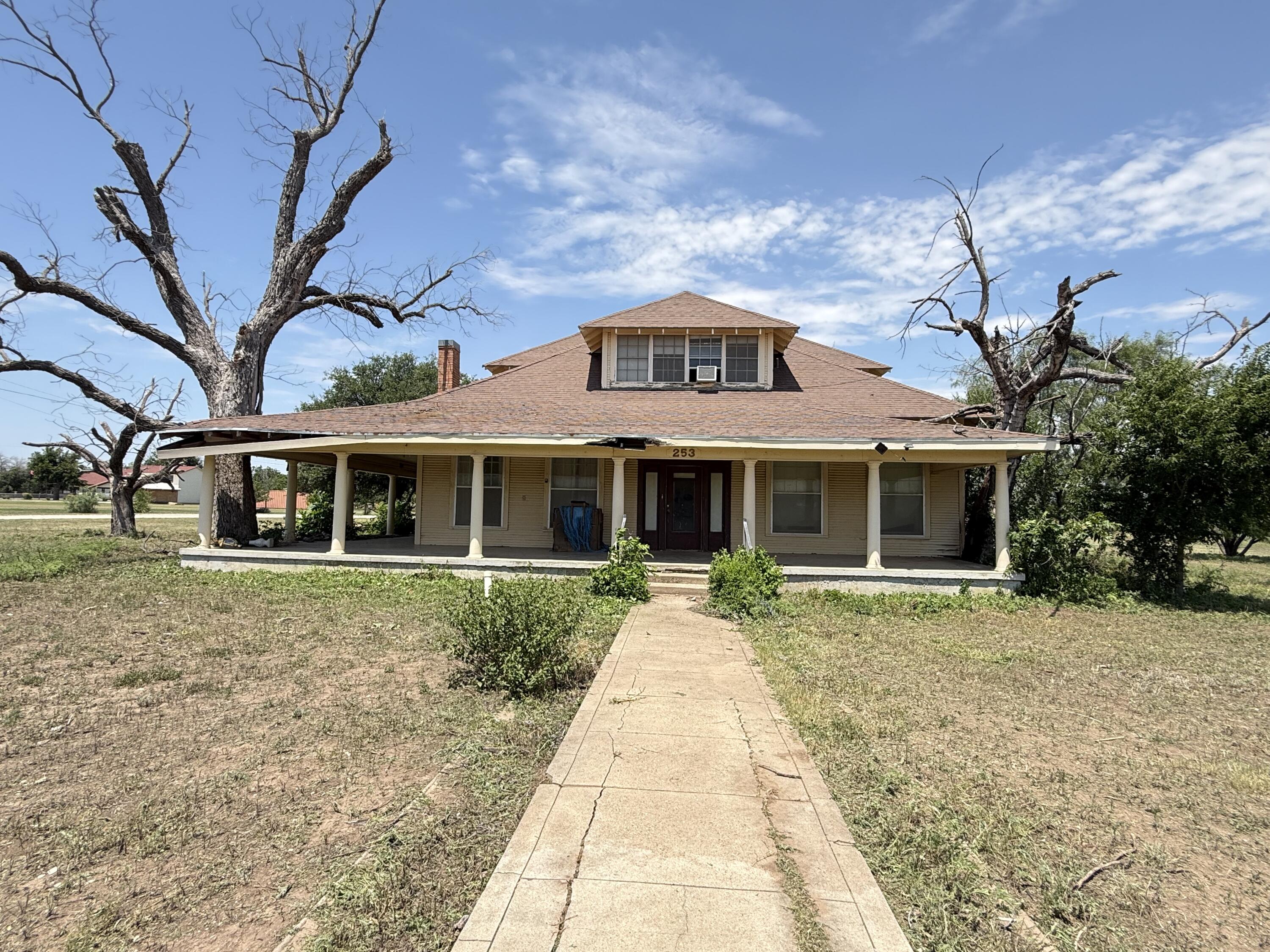 253 N Sims Avenue Property Photo 1