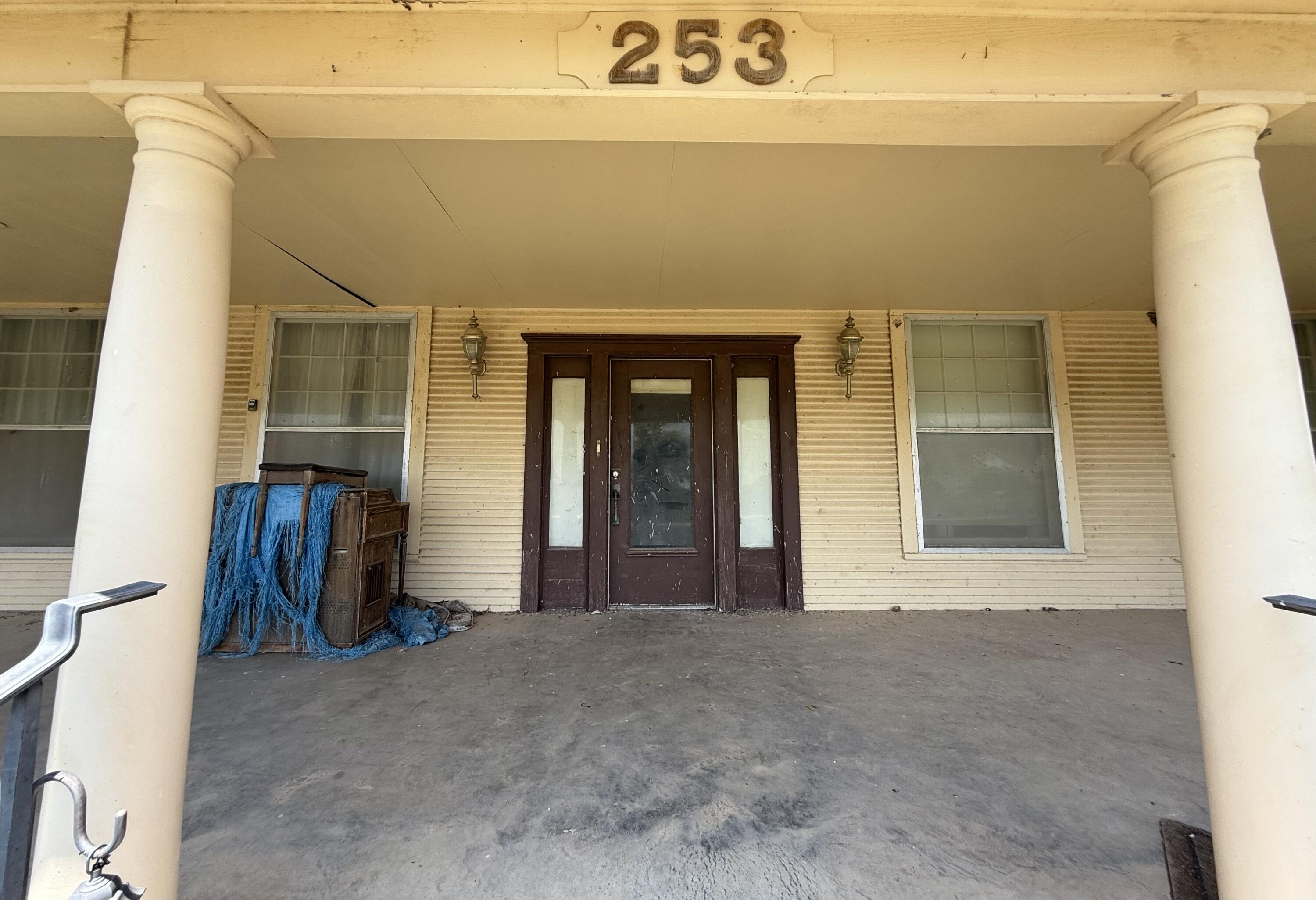 253 N Sims Avenue Property Photo 10