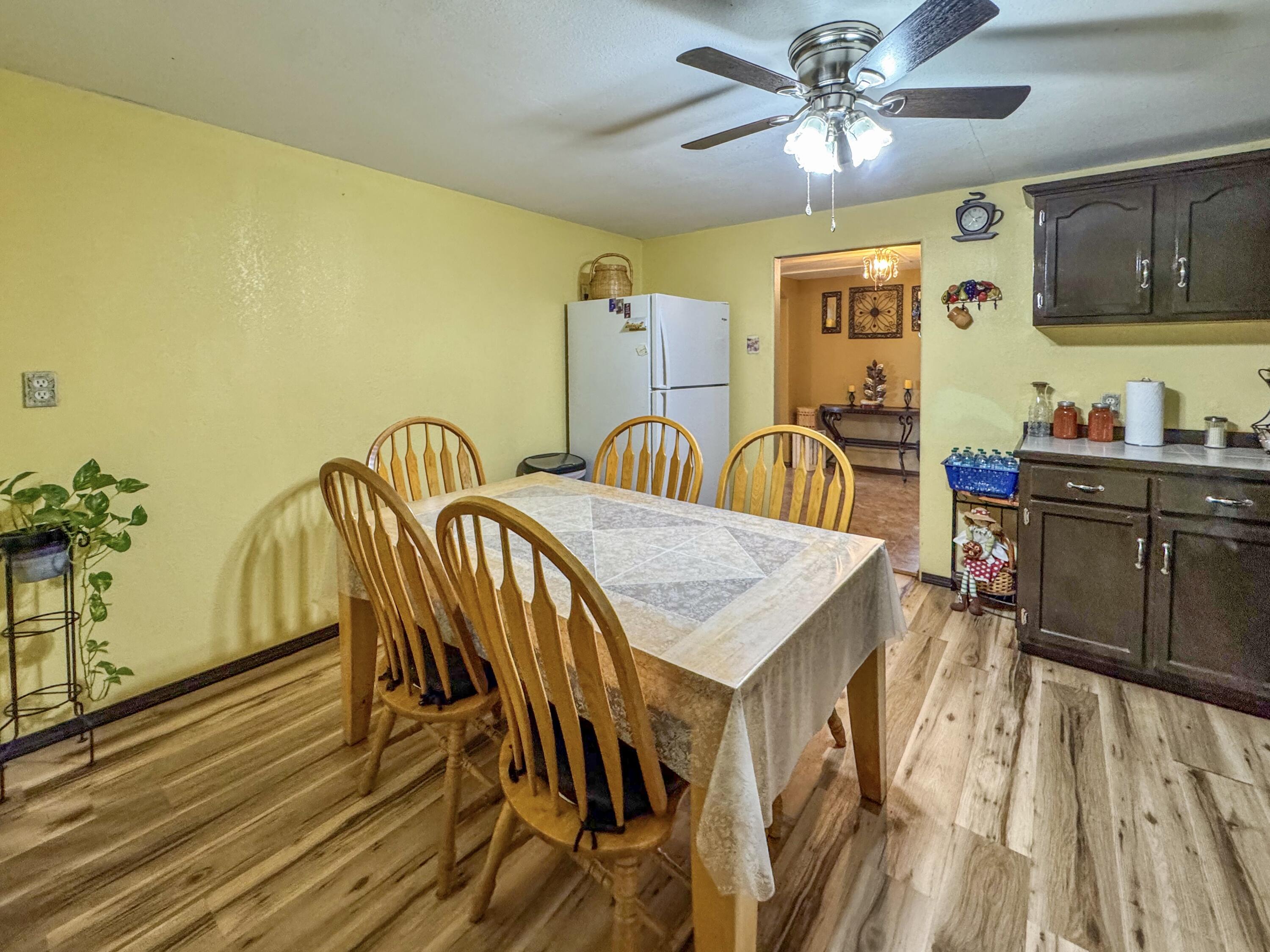 604 Hall Street Property Photo 15