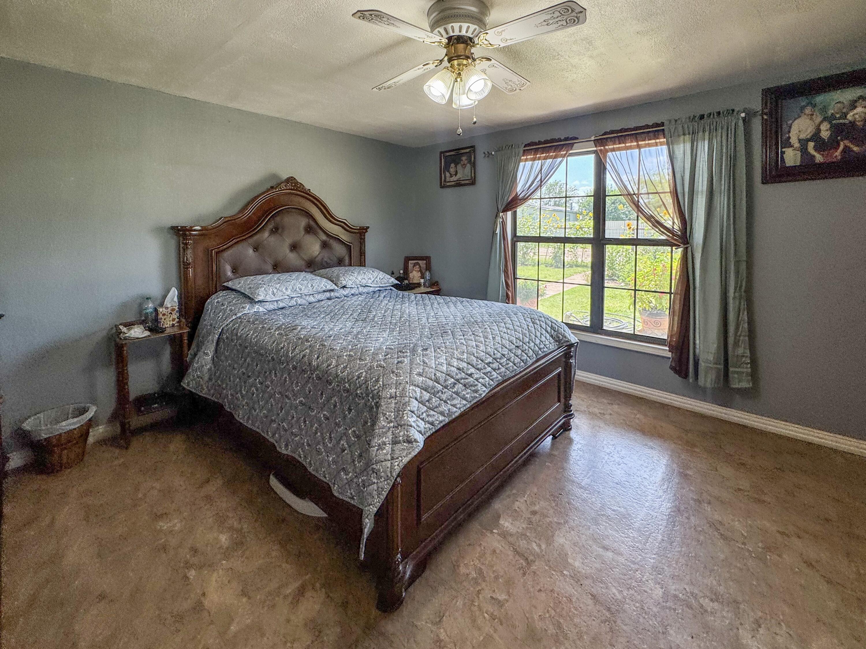 604 Hall Street Property Photo 23