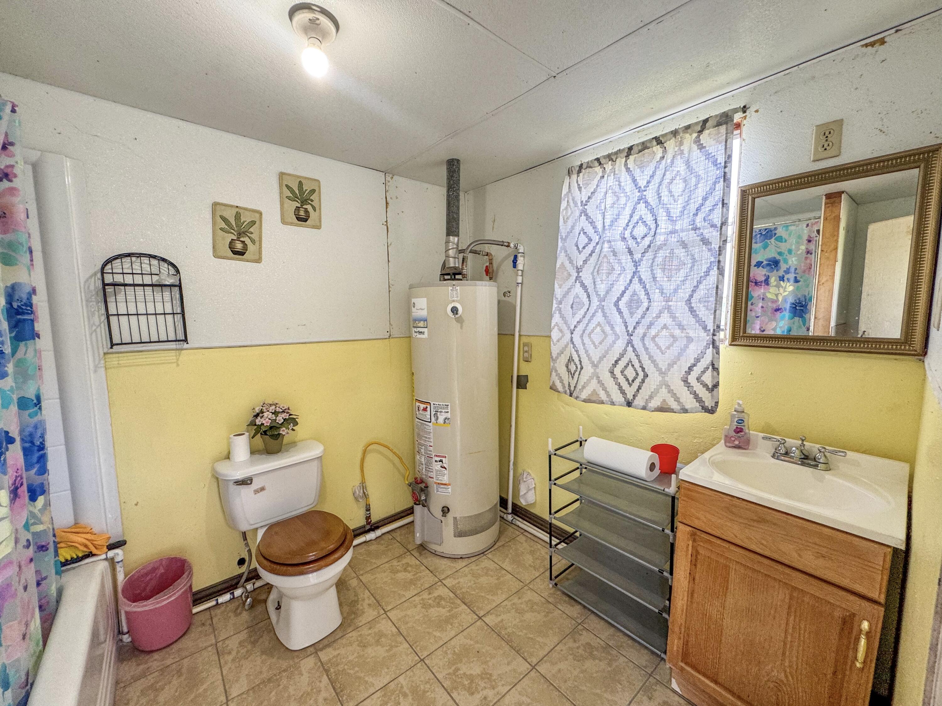 604 Hall Street Property Photo 31