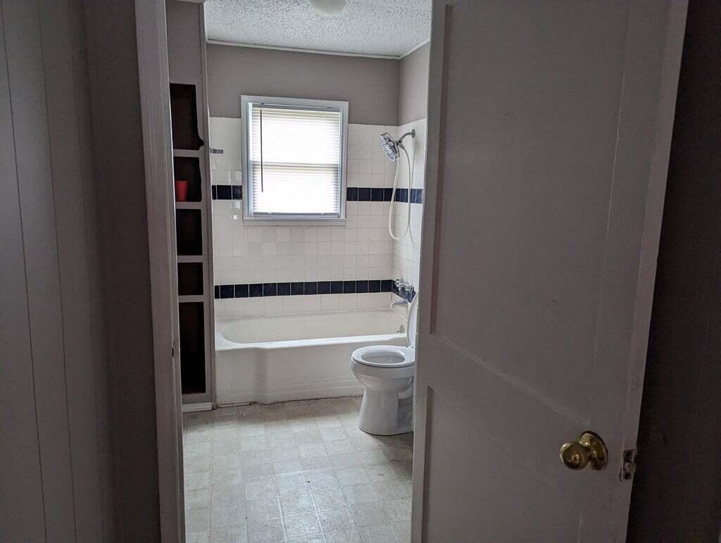 209 S Garrett Street Property Photo 11