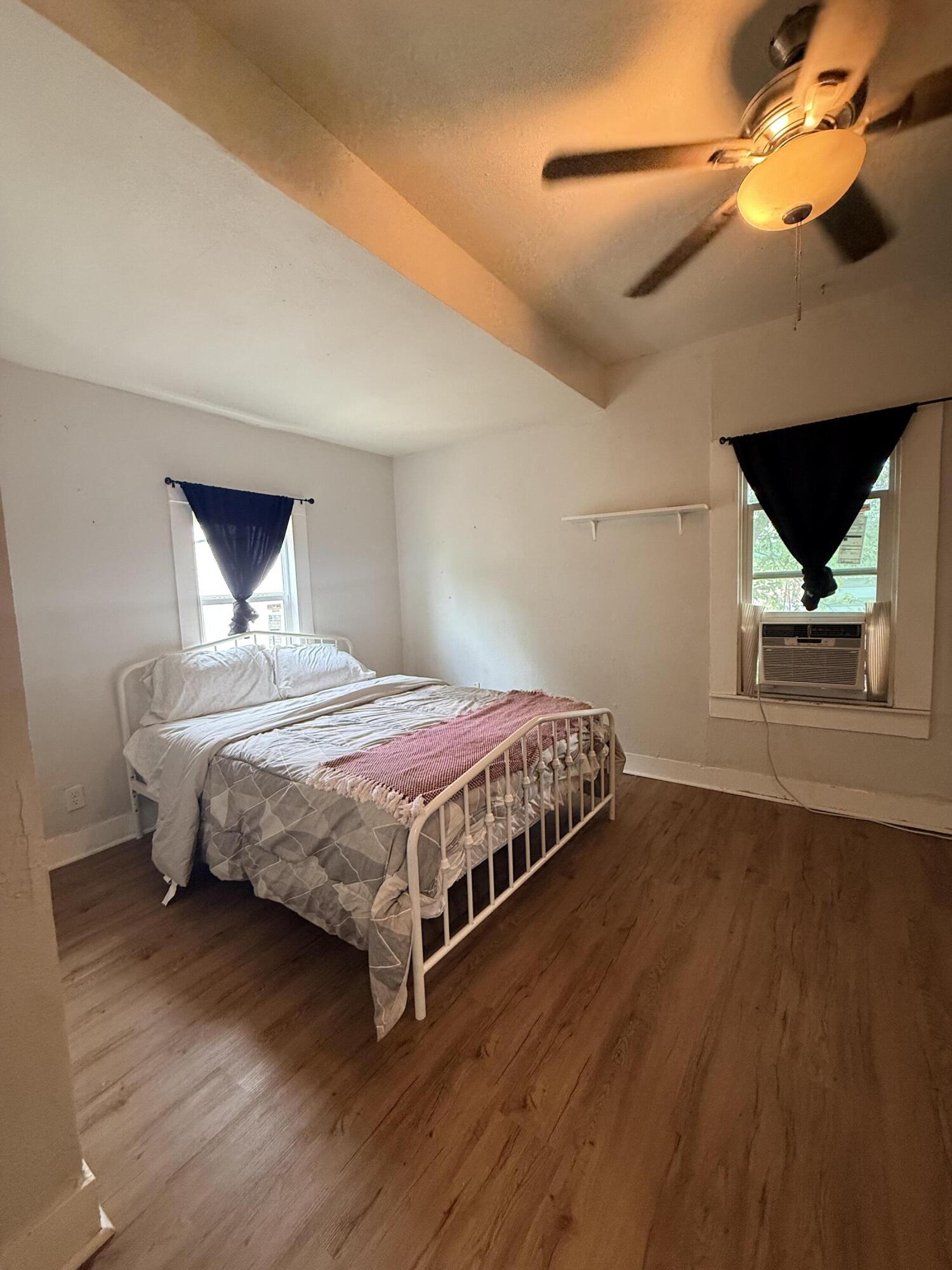 420 E 10th Street Property Photo 6