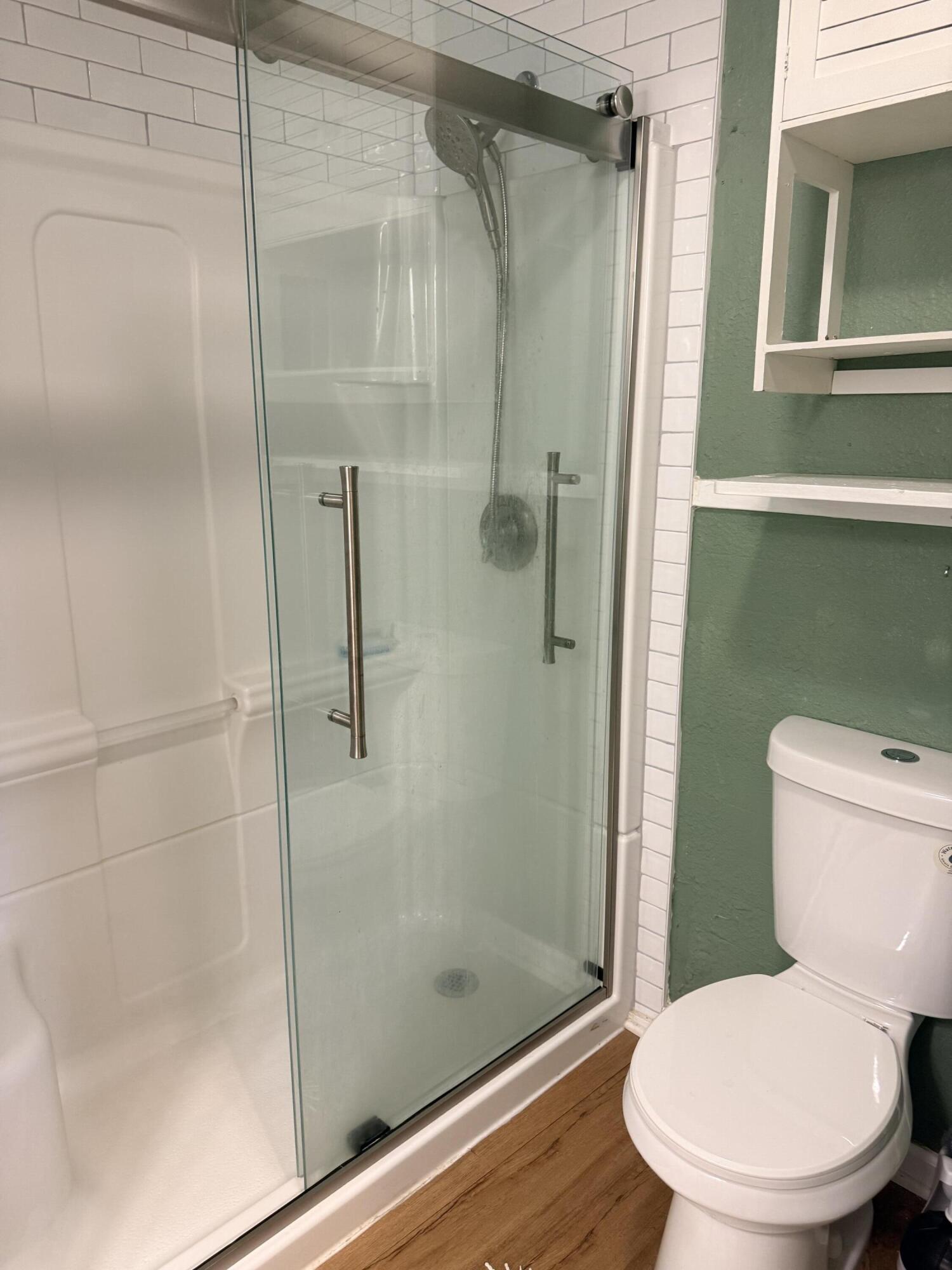 420 E 10th Street Property Photo 15