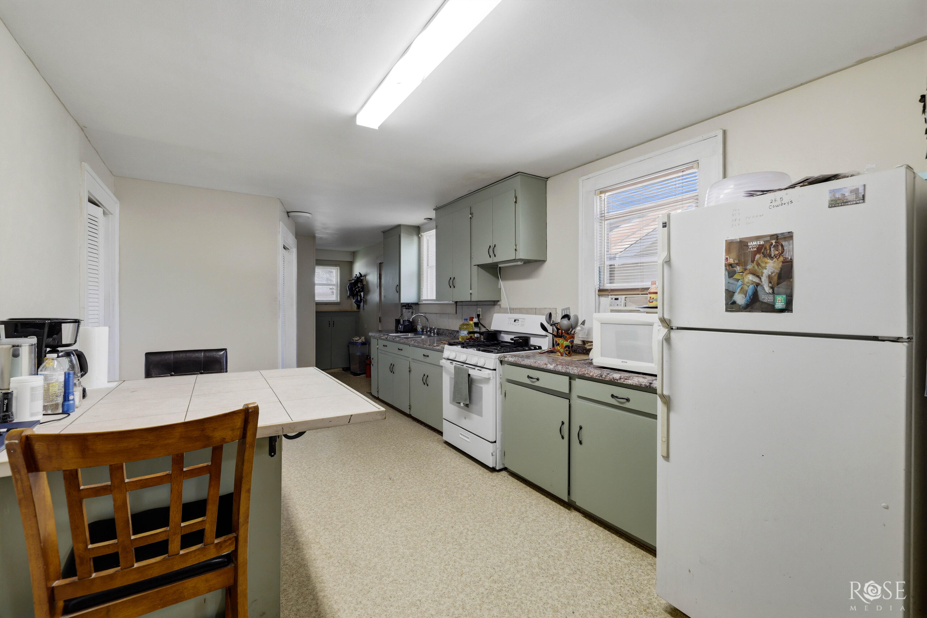 306 Ave E Property Photo 14