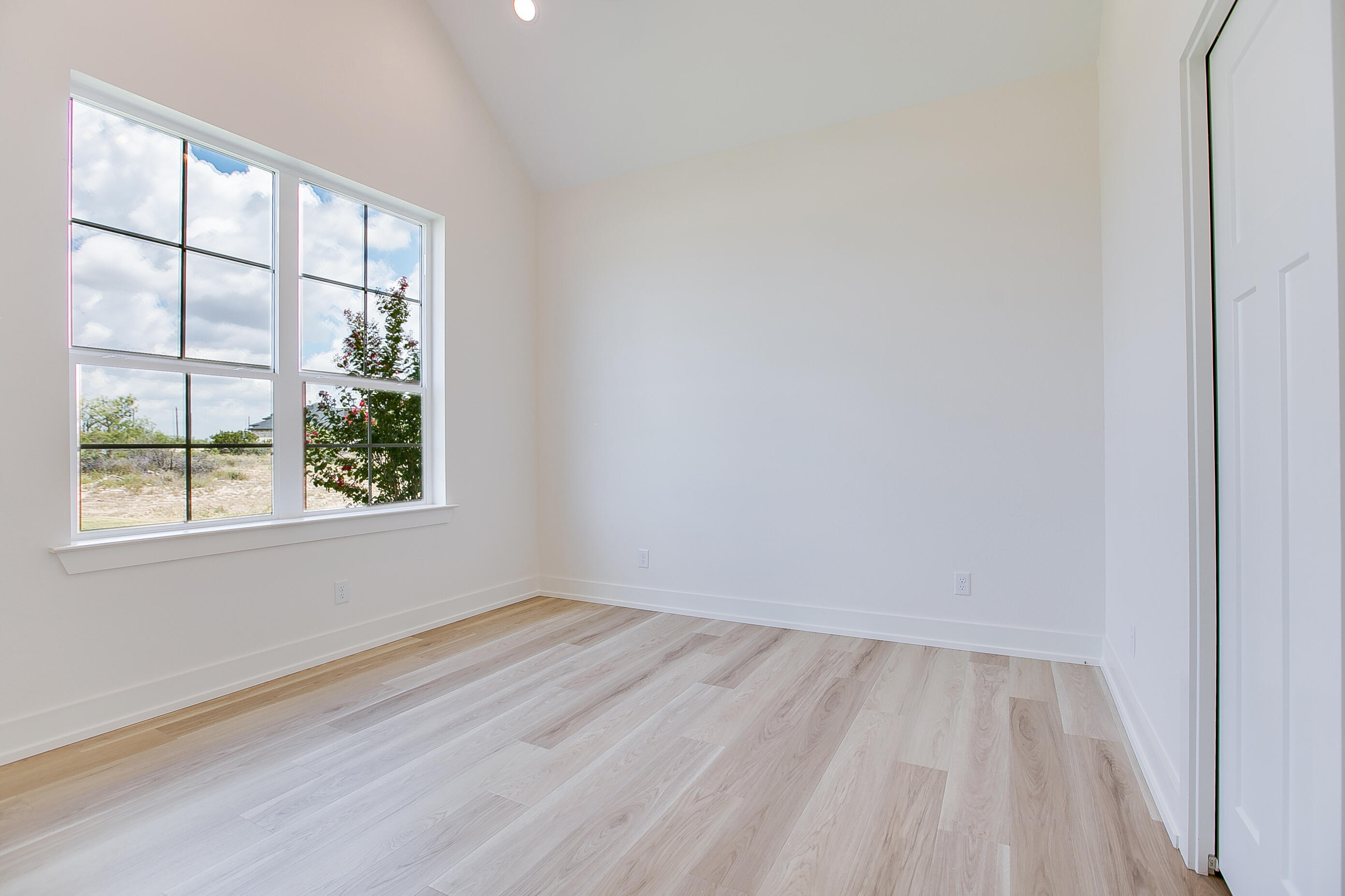 6858 Eugene Trail Property Photo 43