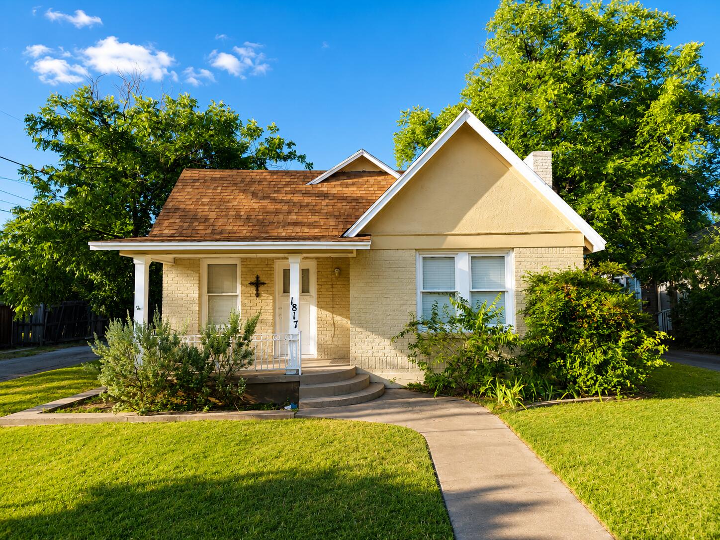 1817 W Avenue J Property Photo 1
