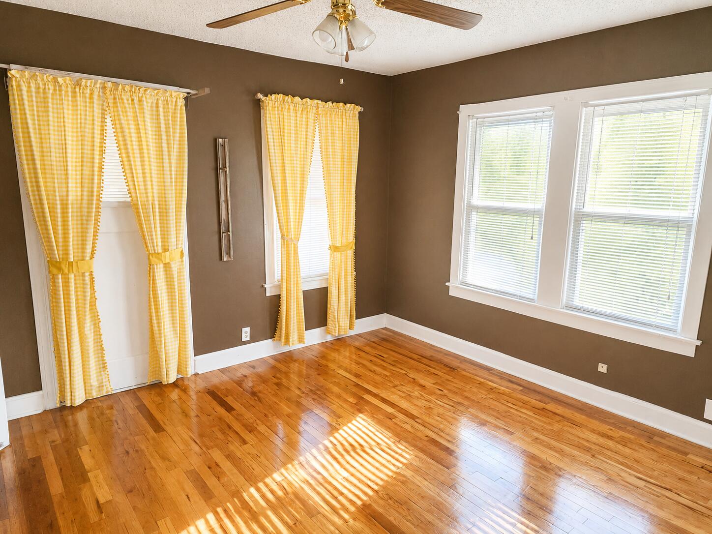 1817 W Avenue J Property Photo 8
