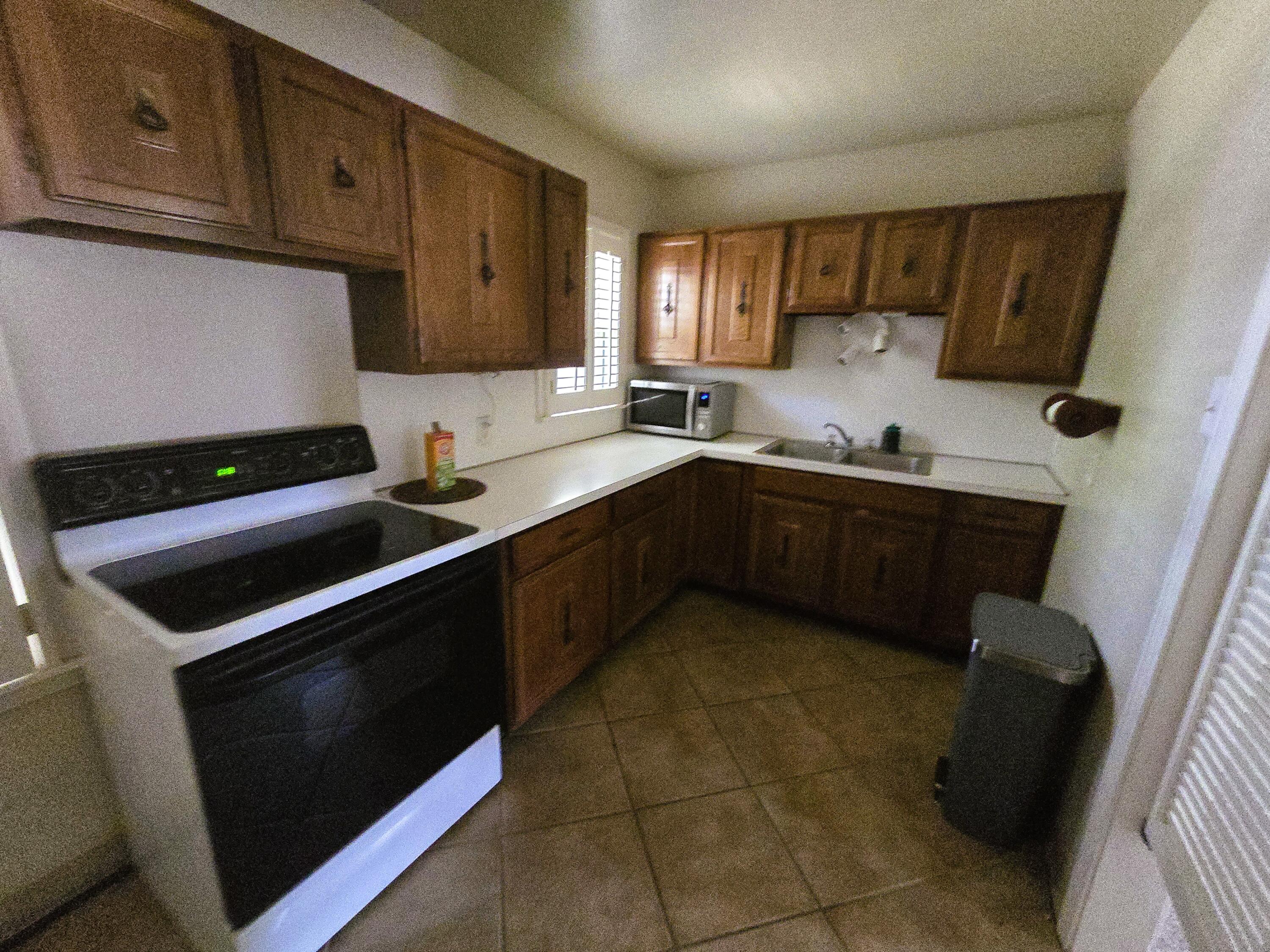 2516 W Beauregard Avenue Property Photo 5