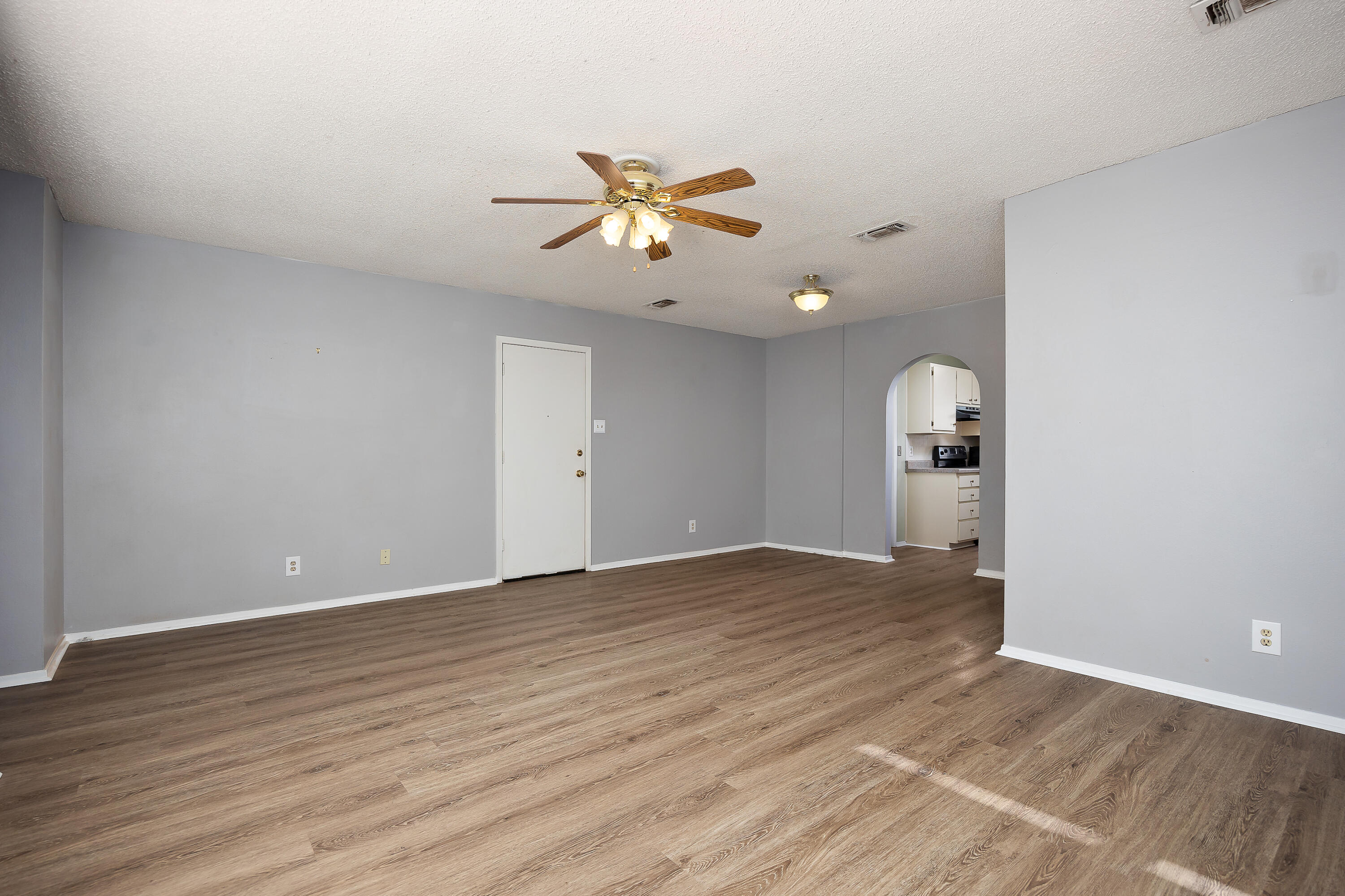144 Stoneham Street Property Photo 4