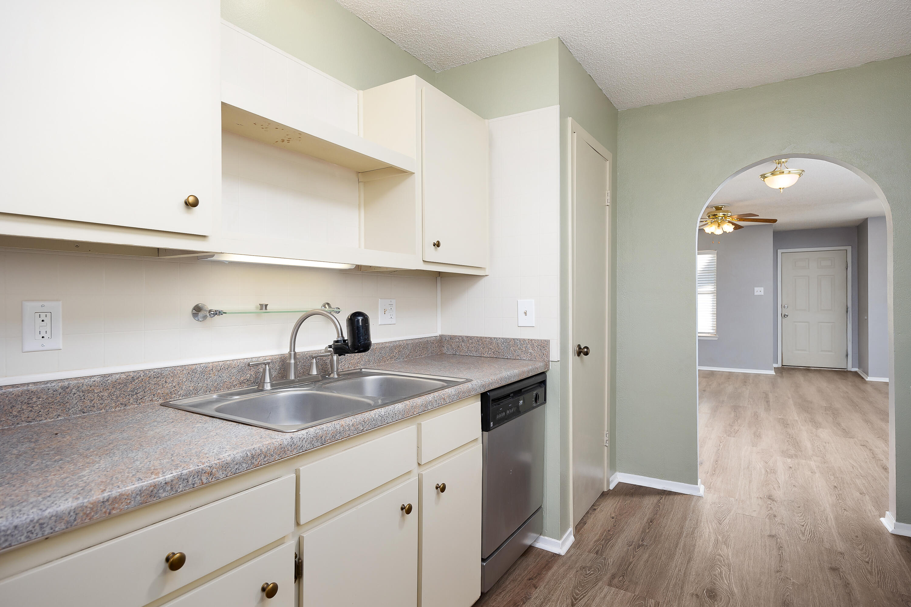 144 Stoneham Street Property Photo 7
