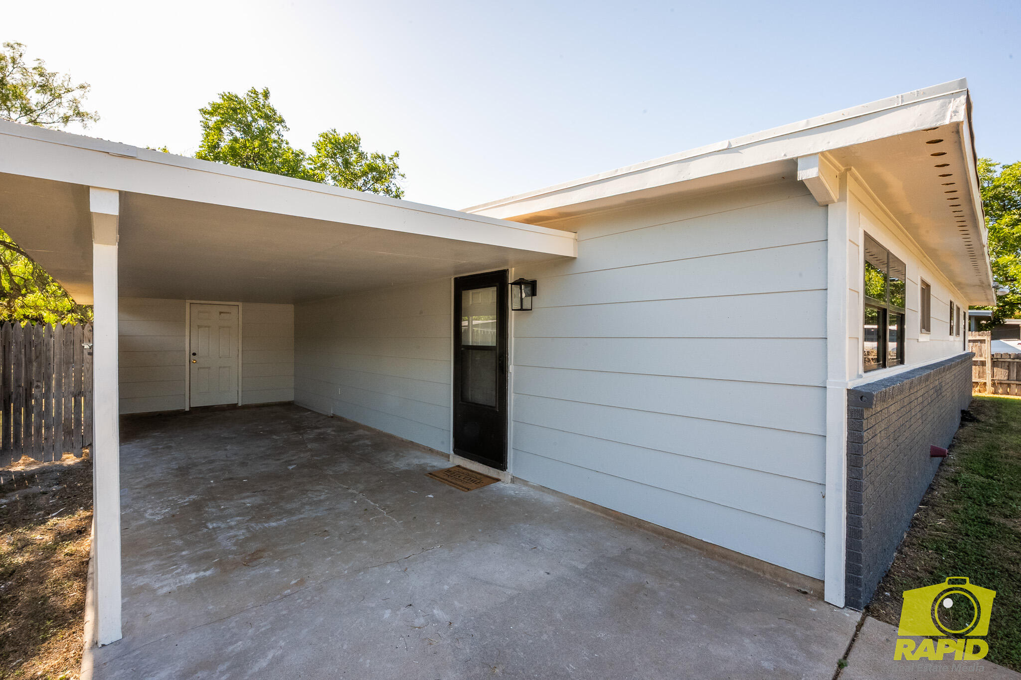 1104 Clairmont Street Property Photo 2
