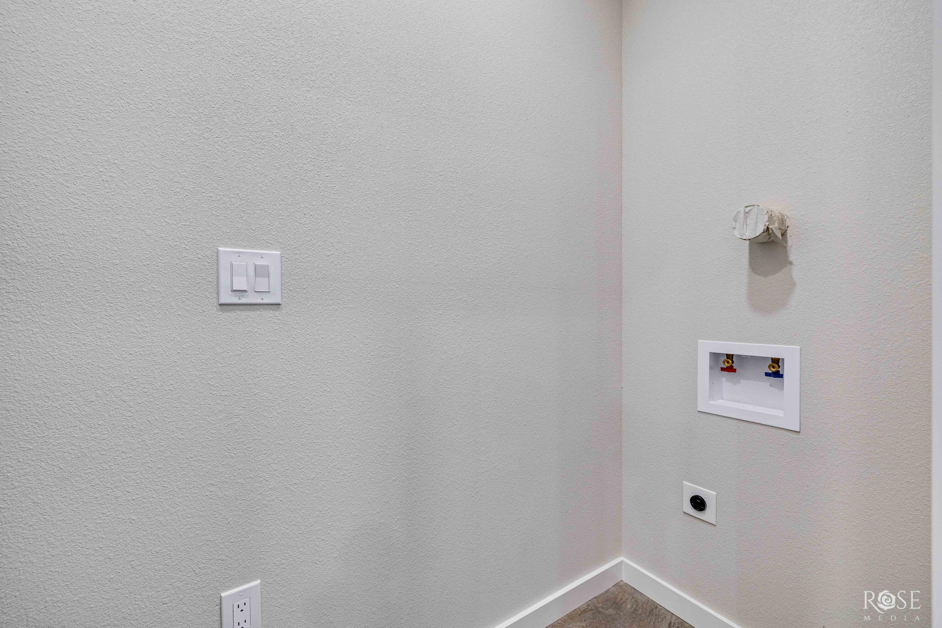 633 W Avenue Z Property Photo 28