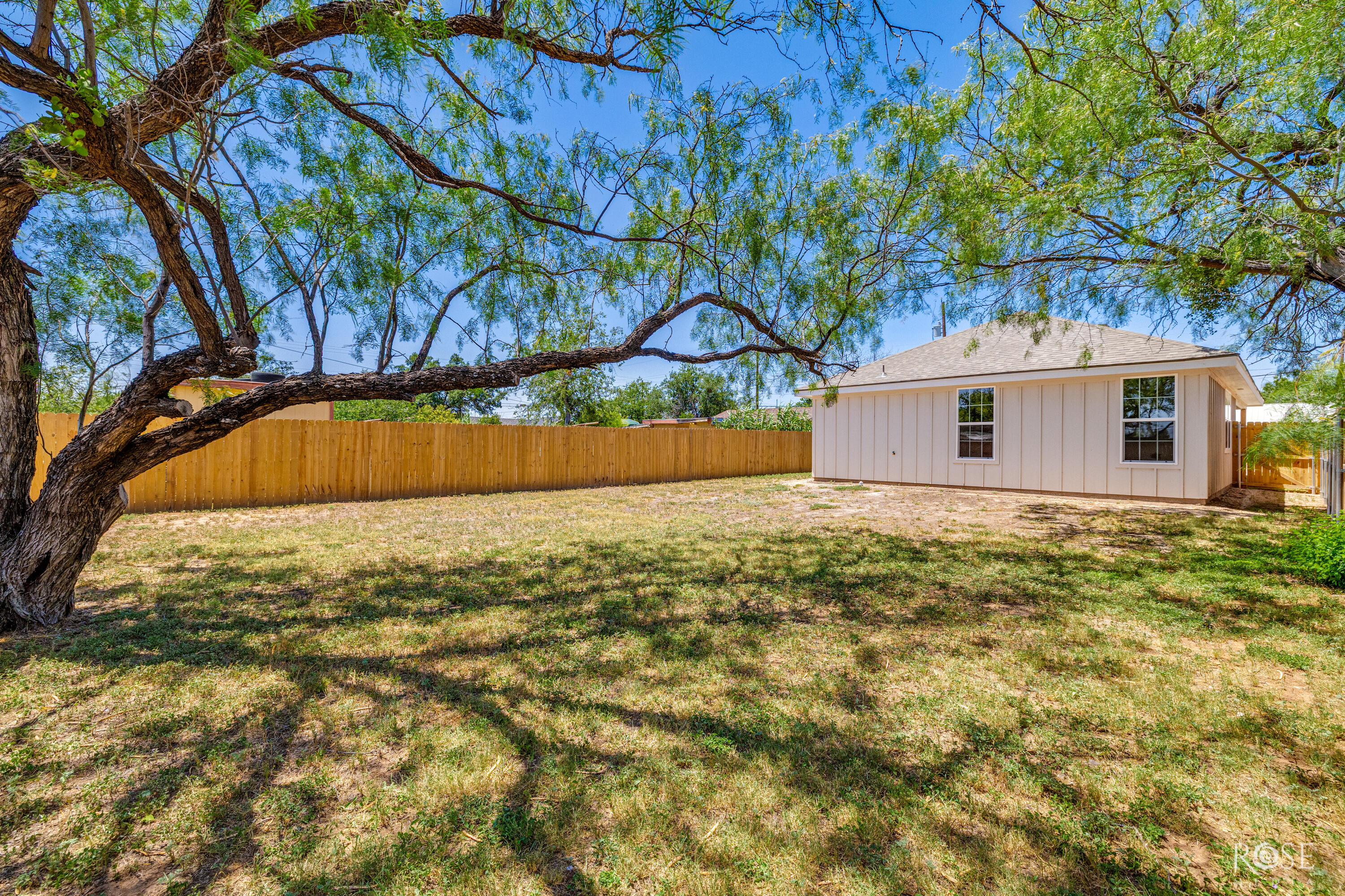 633 W Avenue Z Property Photo 34