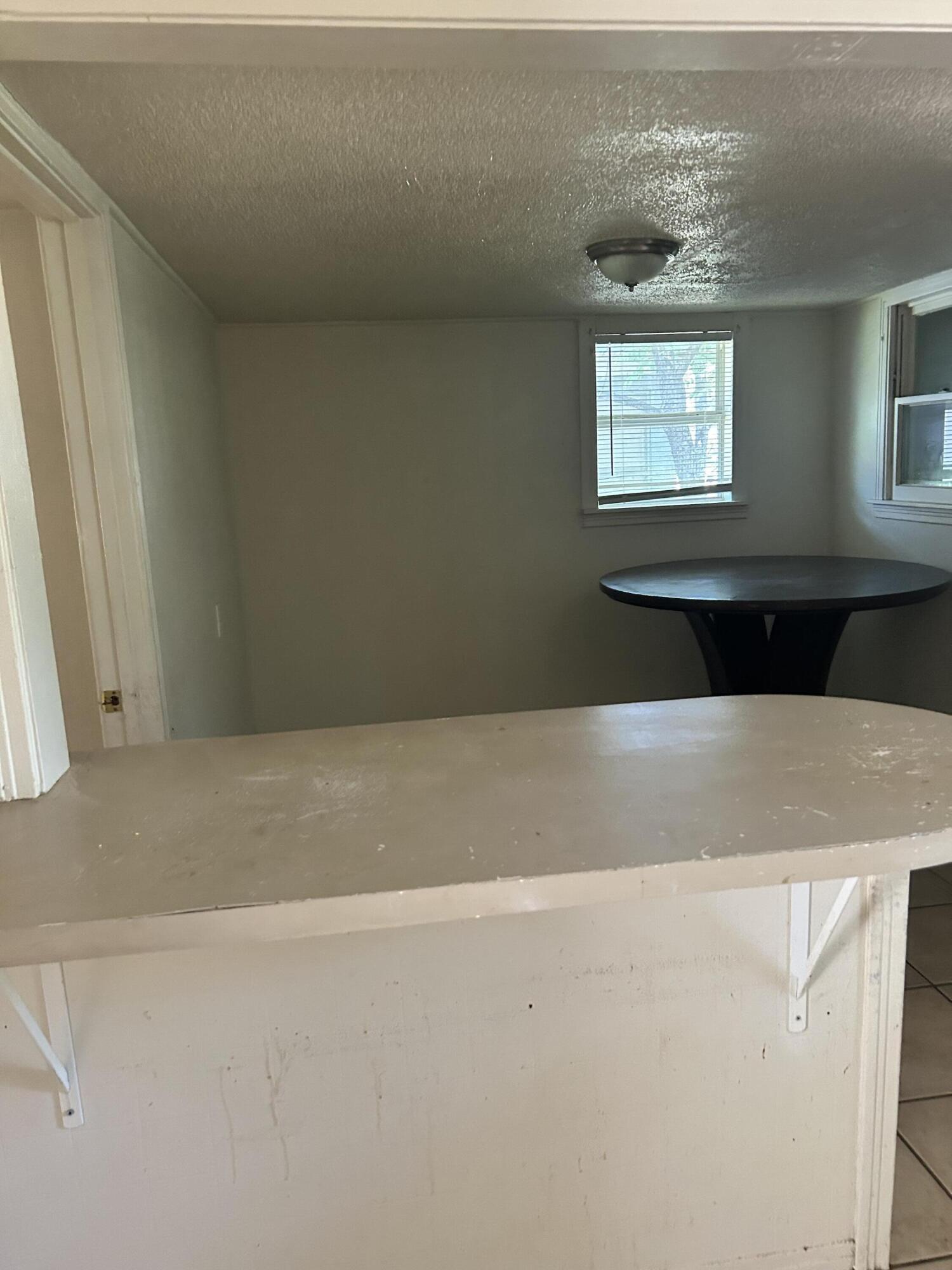 1306 State Street Property Photo 8