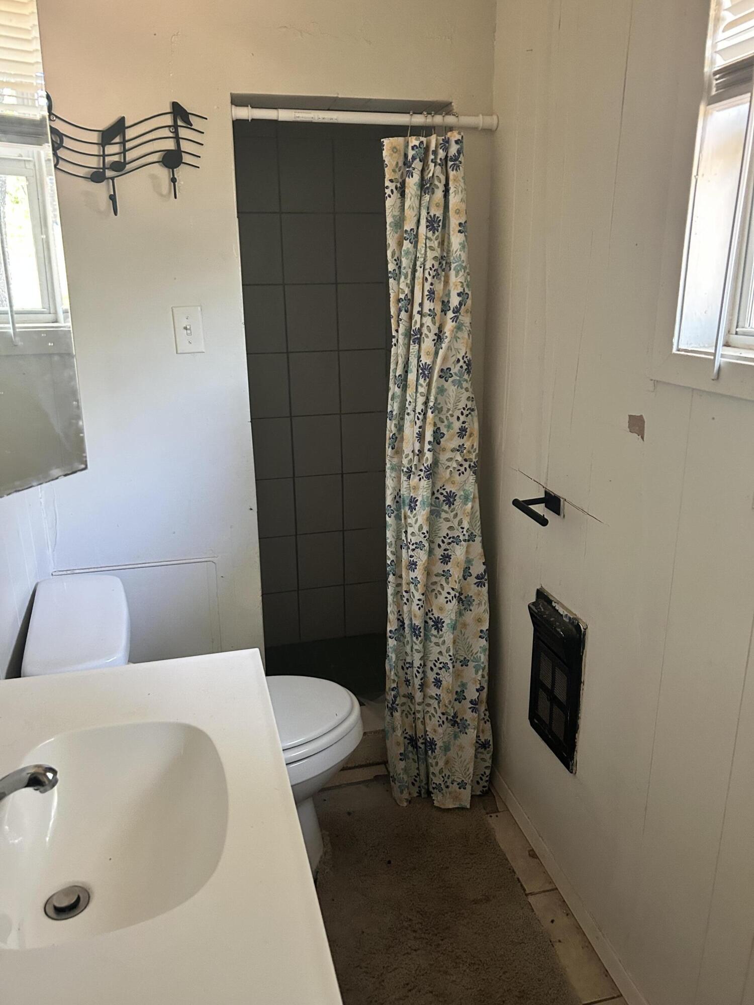 1306 State Street Property Photo 10