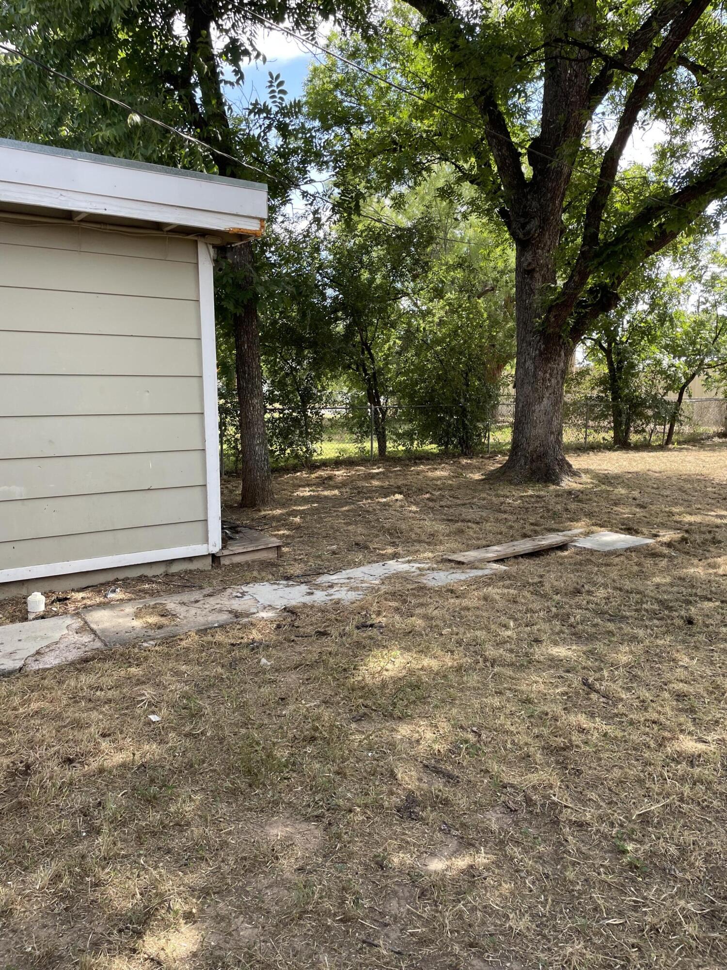 1306 State Street Property Photo 11