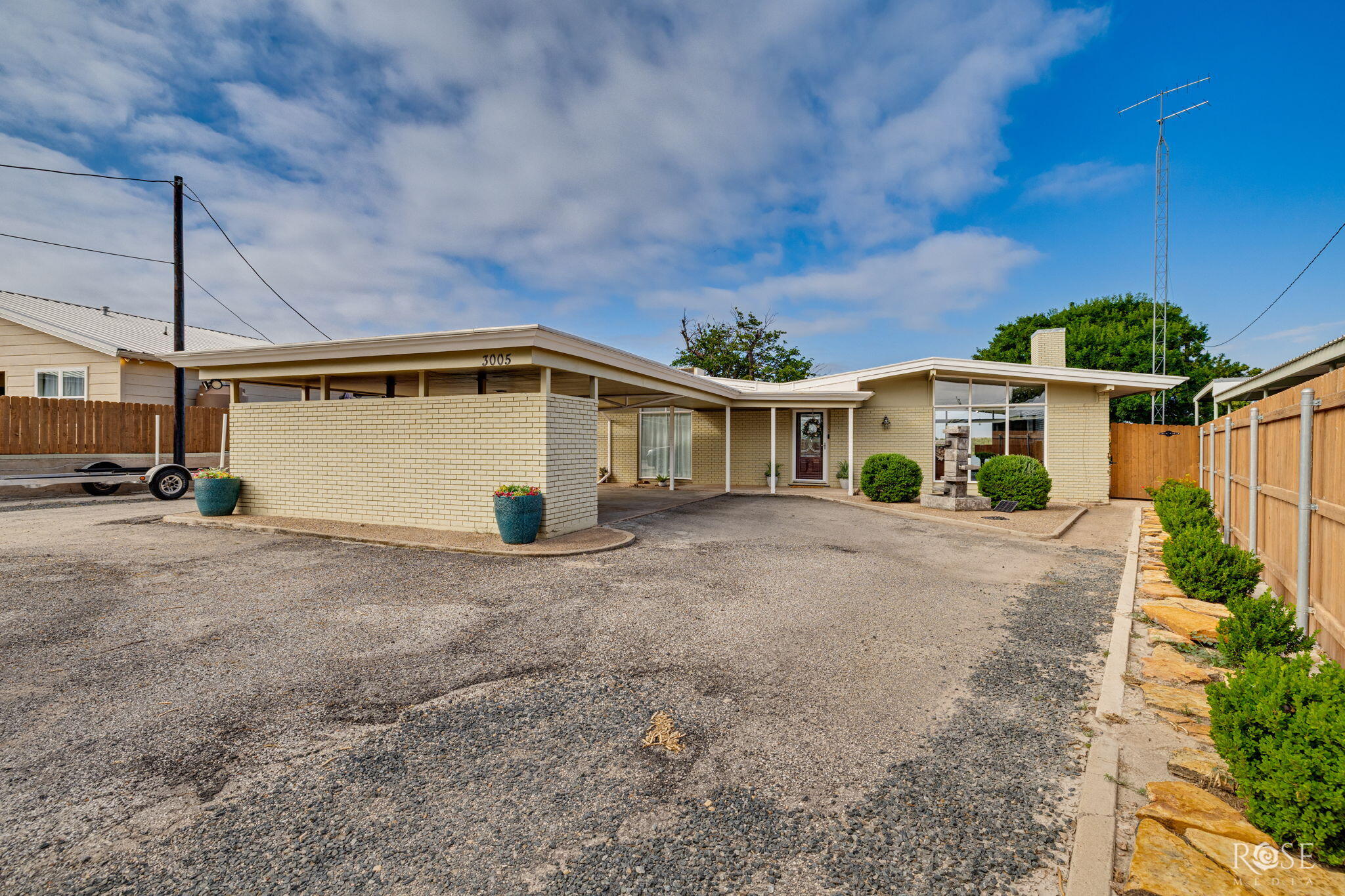 3005 Red Bluff Circle Property Photo 2