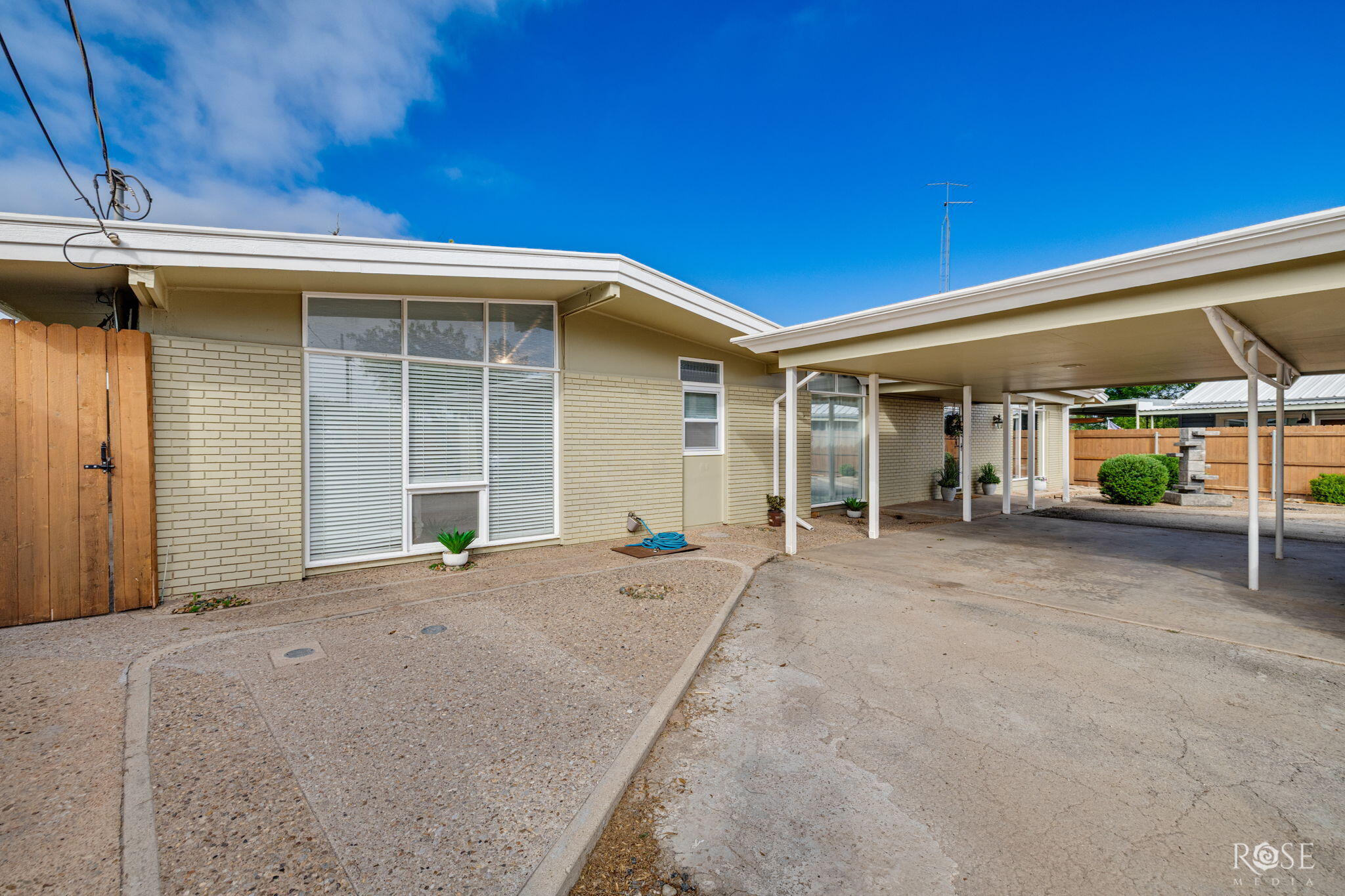 3005 Red Bluff Circle Property Photo 5