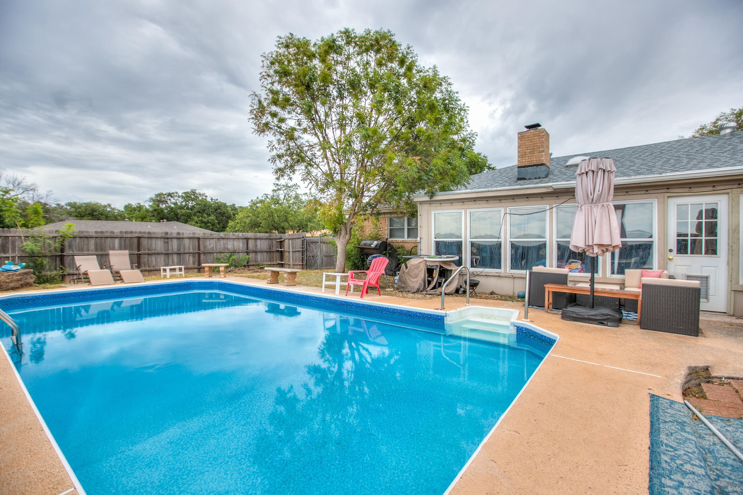 2802 Canyon Creek Drive Property Photo 1
