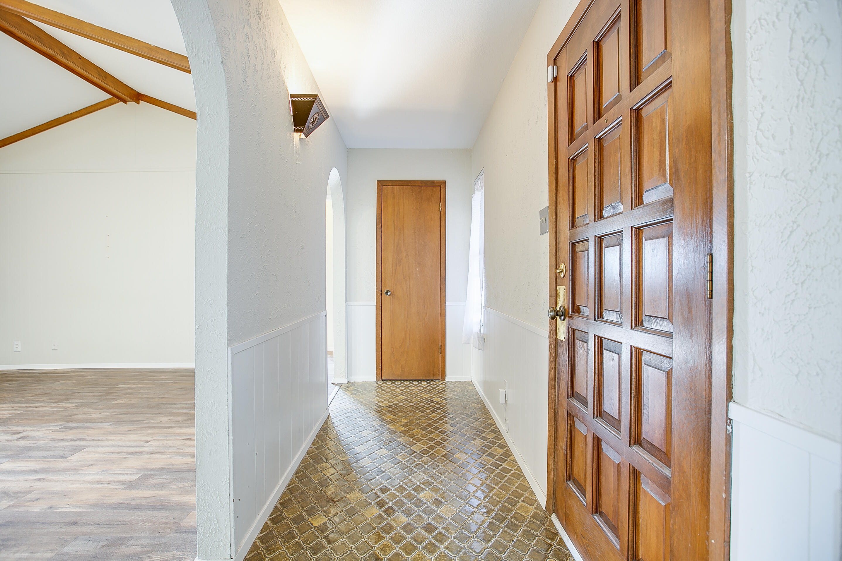 2802 Canyon Creek Drive Property Photo 4