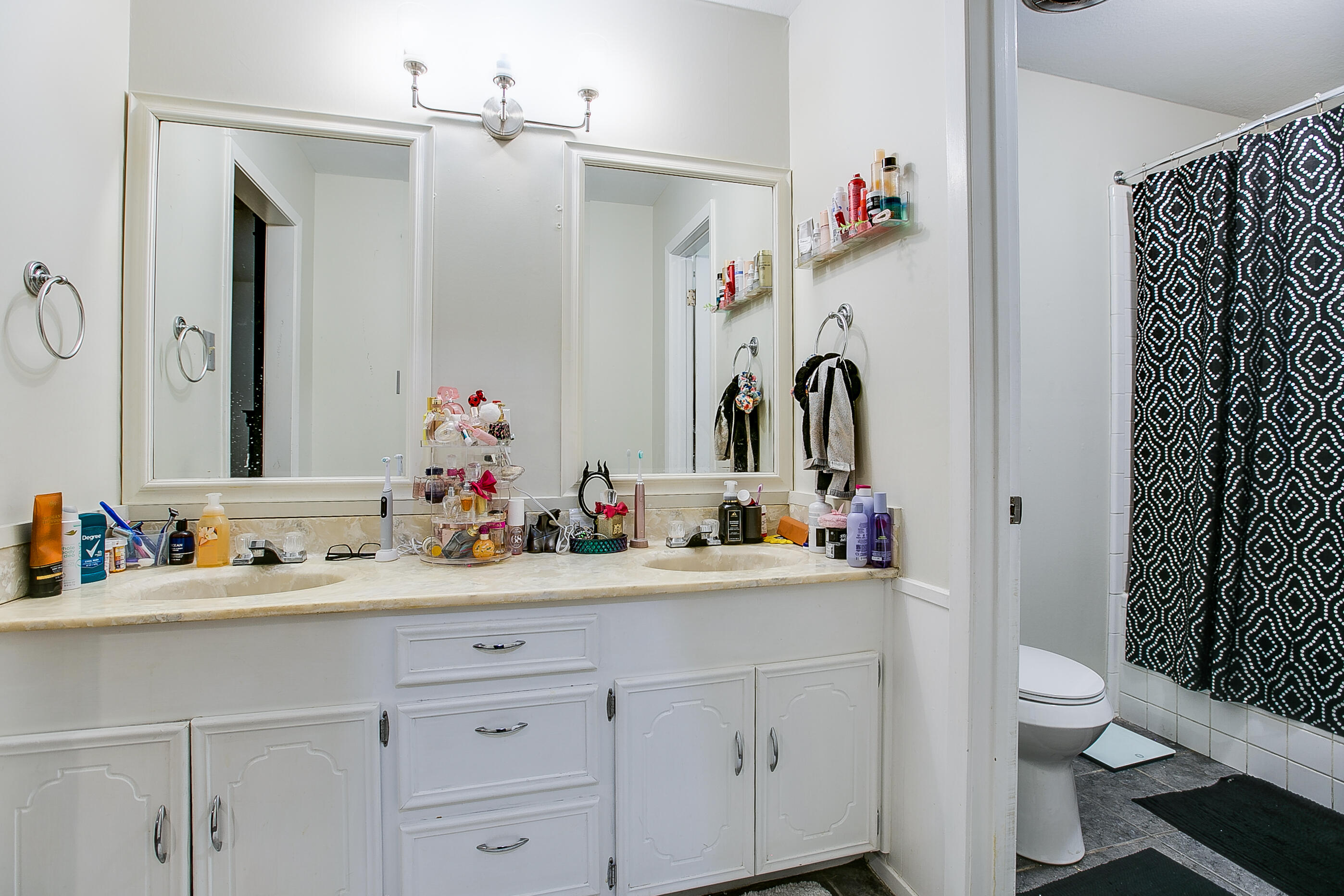 2802 Canyon Creek Drive Property Photo 22