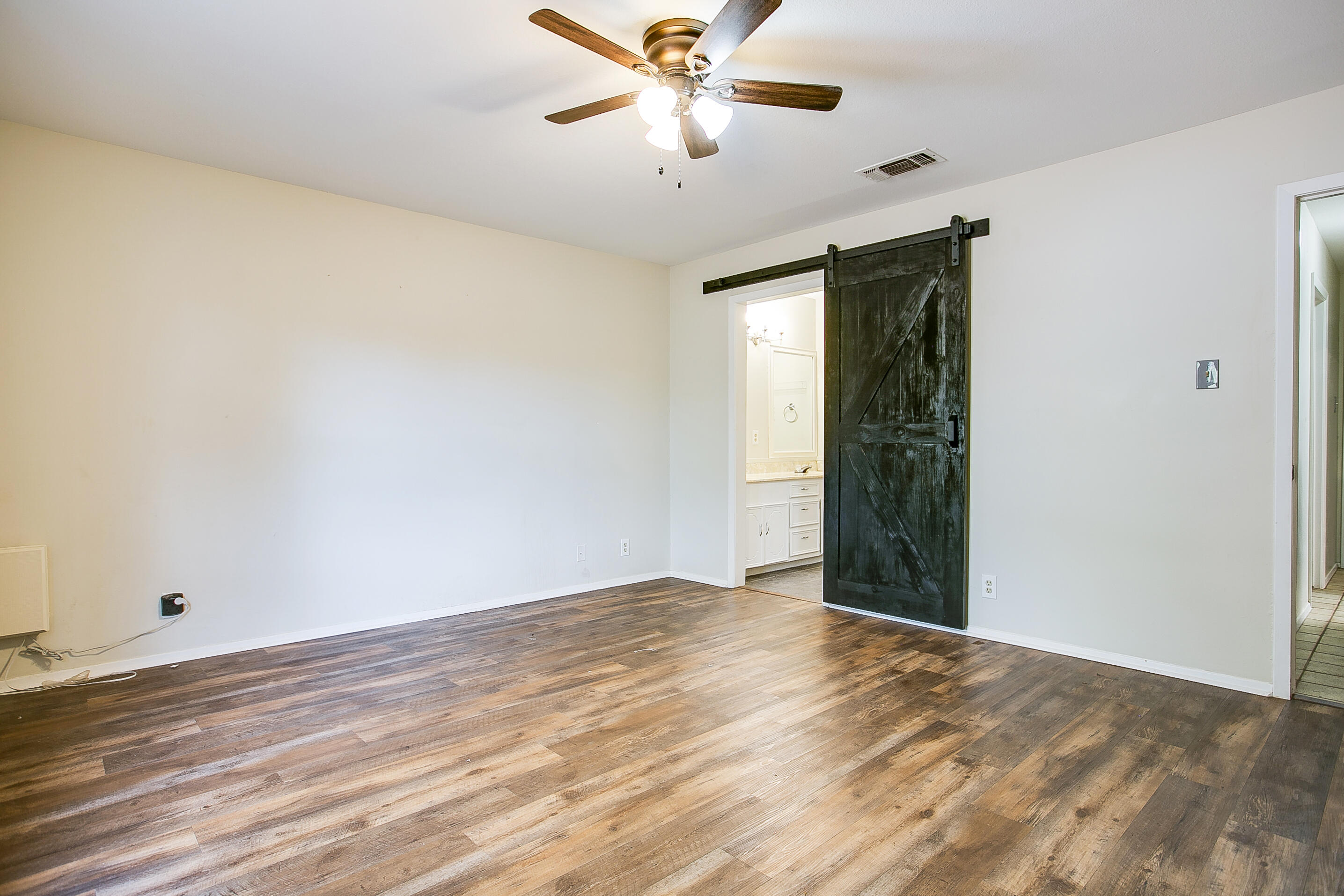 2802 Canyon Creek Drive Property Photo 24