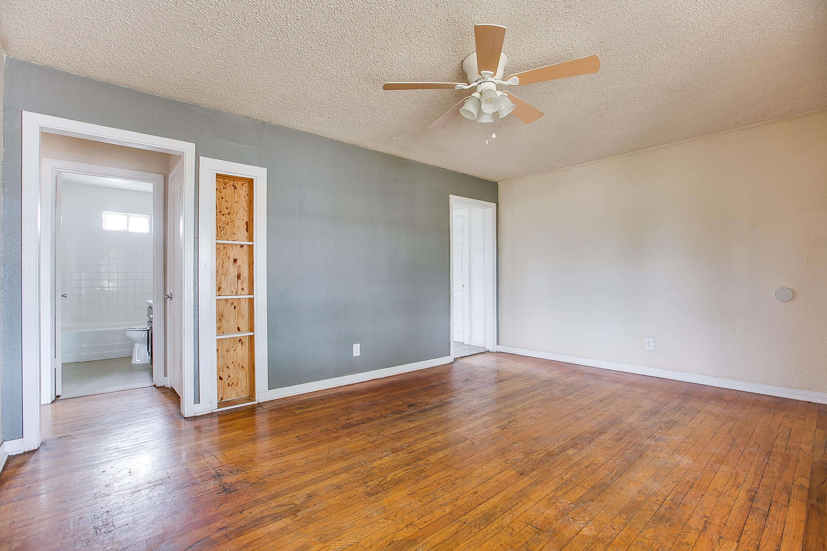 2321 Jomar Street Property Photo 3