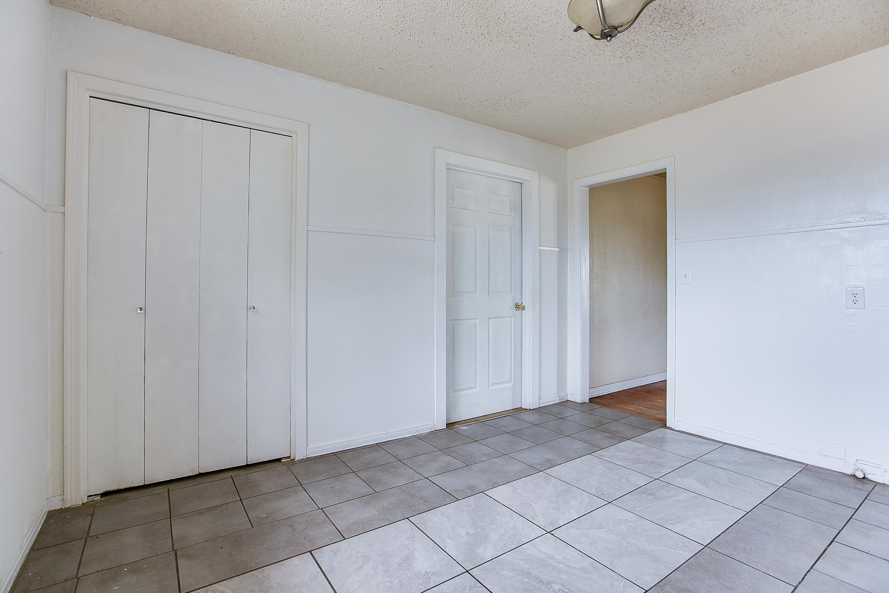 2321 Jomar Street Property Photo 8
