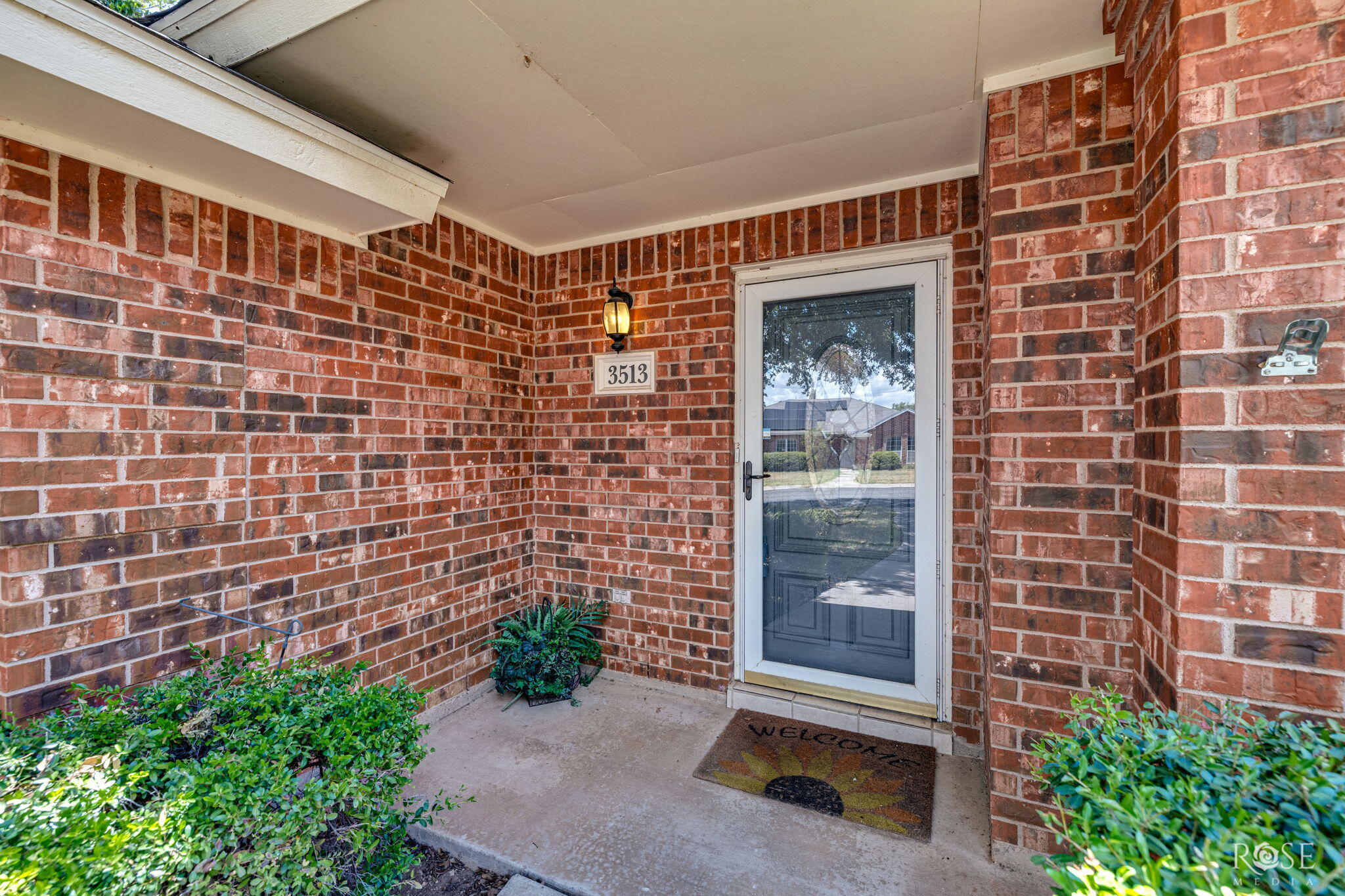 3513 Shadyhill Drive Property Photo 2