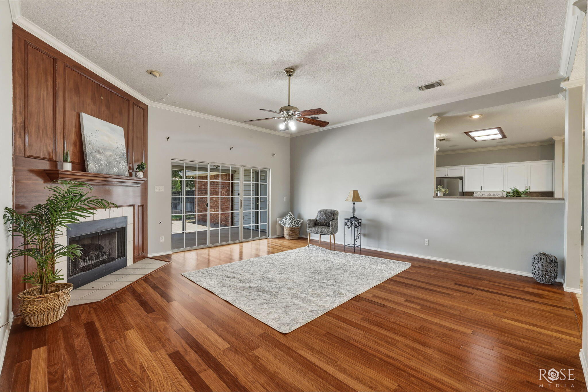 3513 Shadyhill Drive Property Photo 4