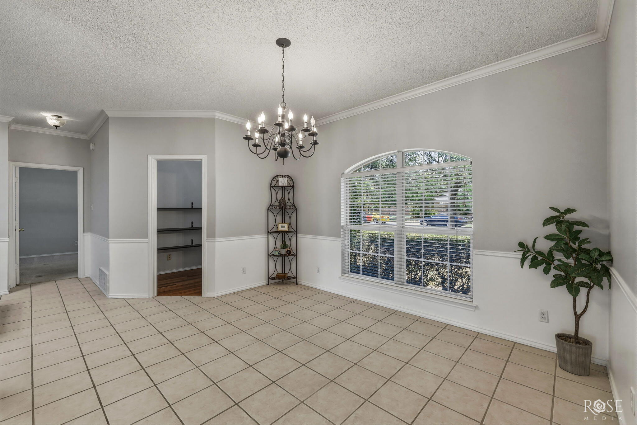 3513 Shadyhill Drive Property Photo 7