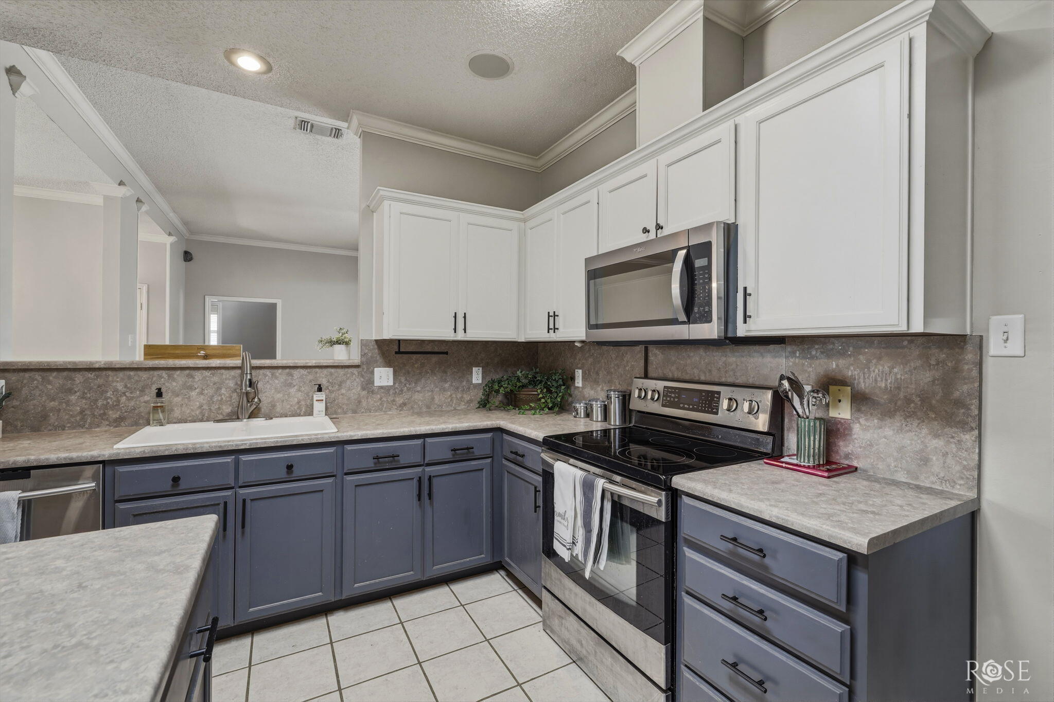 3513 Shadyhill Drive Property Photo 10