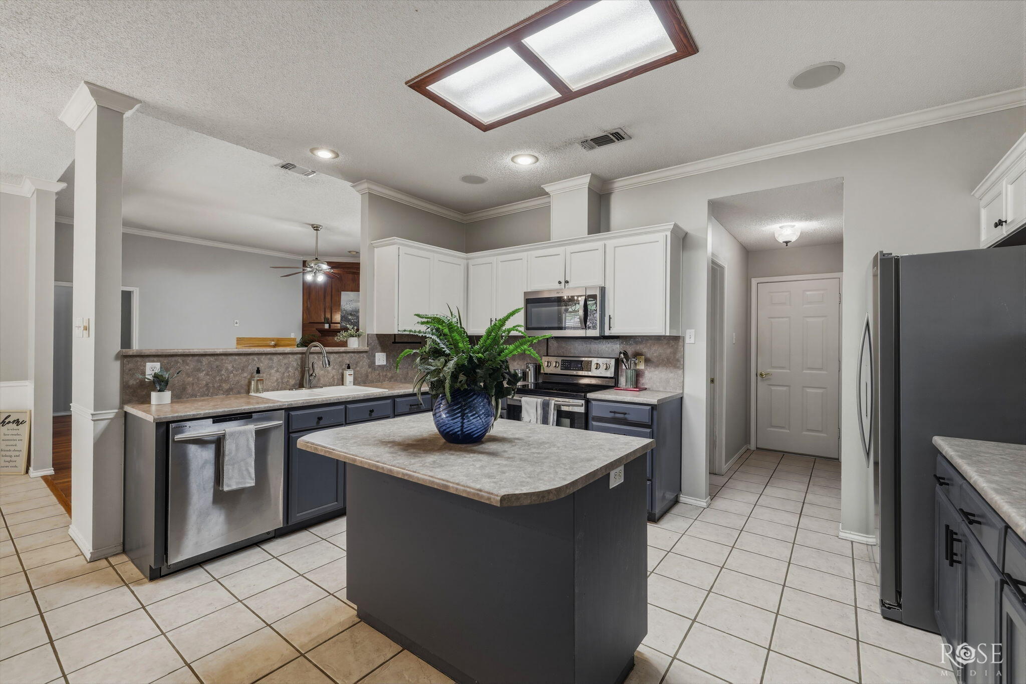 3513 Shadyhill Drive Property Photo 12